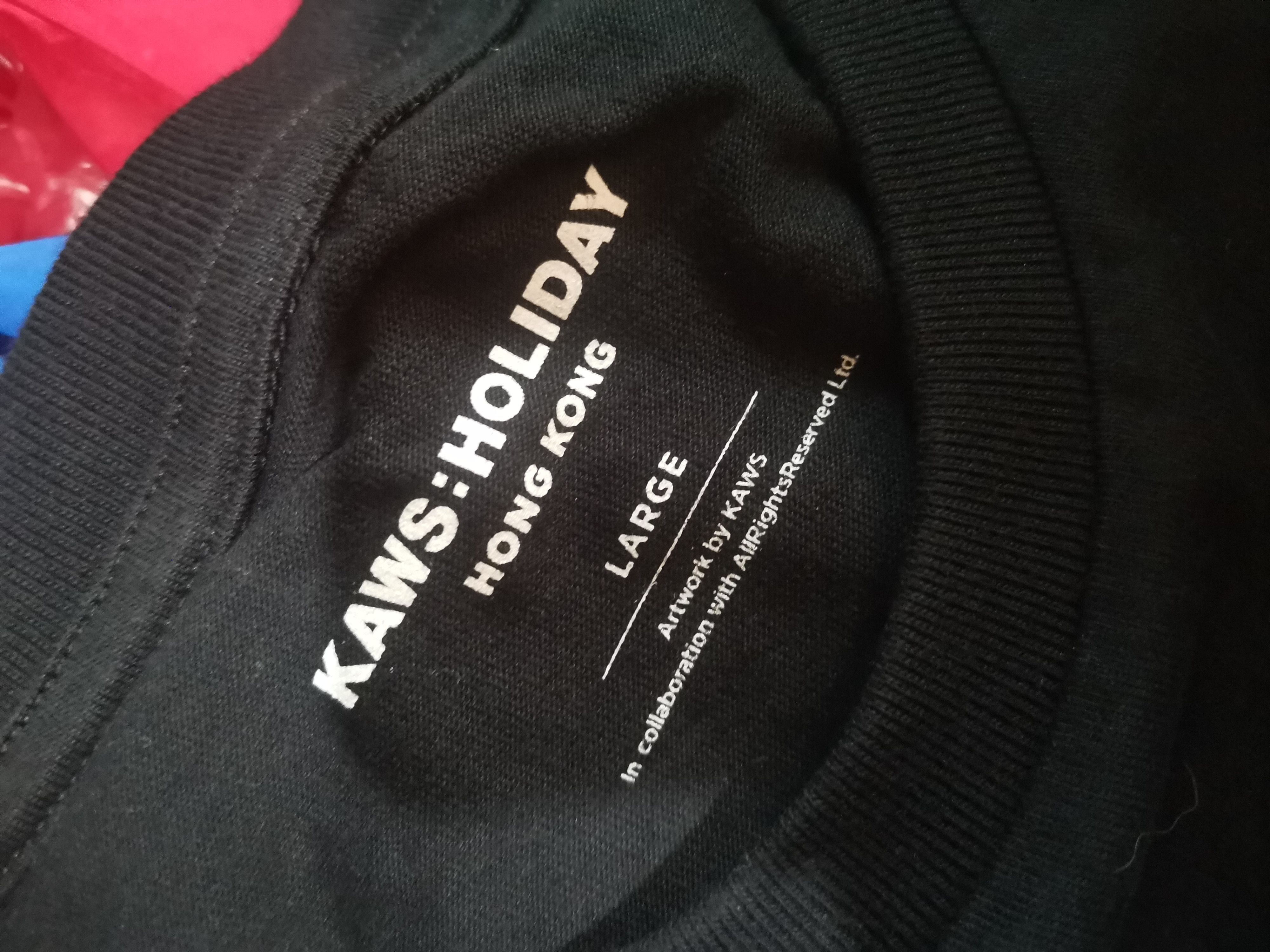 Kaws Kaws Holiday Hong Kong Tee Size US L / EU 52-54 / 3 - 3 Thumbnail