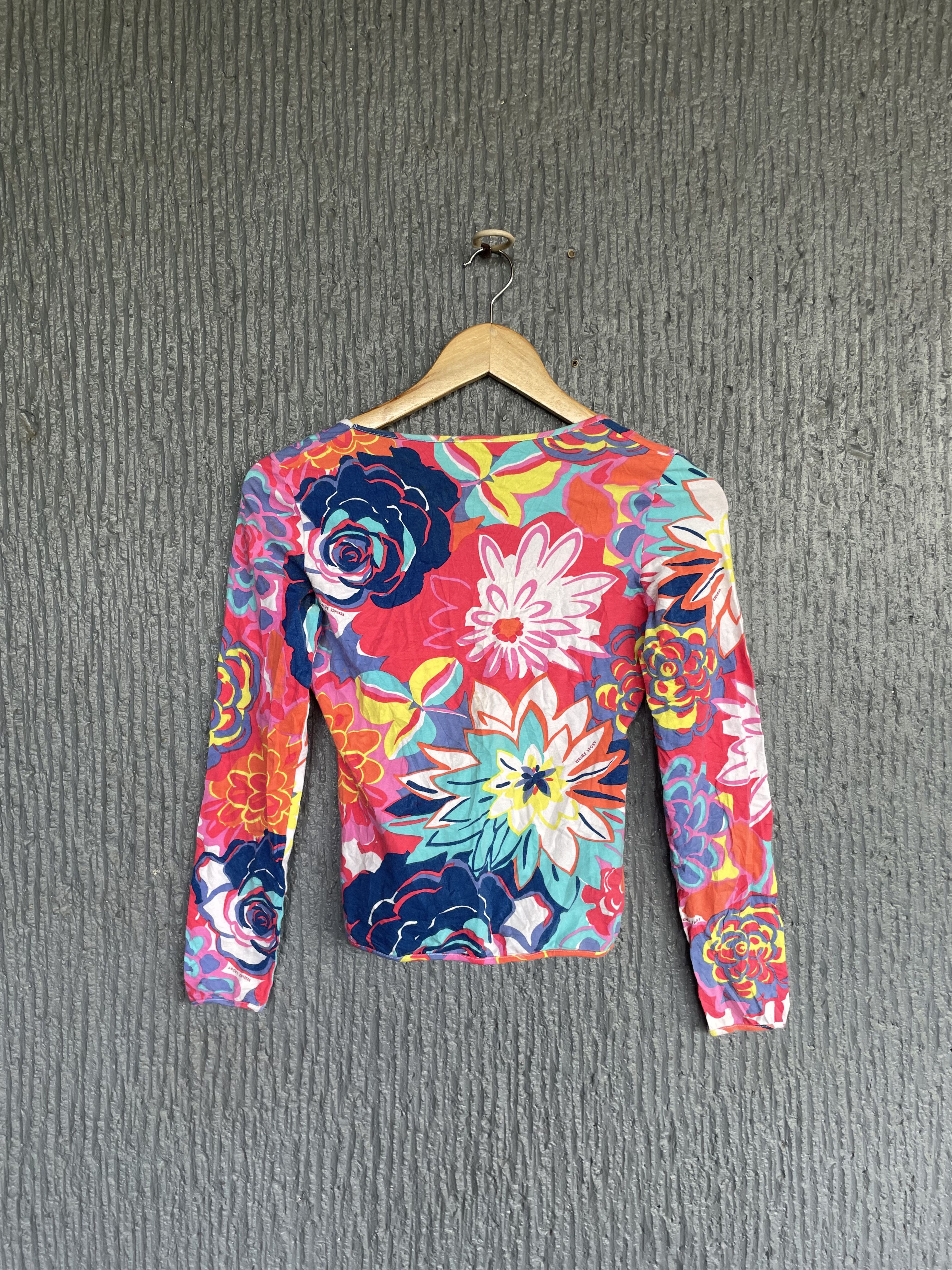 Versace Vintage Flower prints LS Top Size XS / US 0-2 / IT 36-38 - 2 Thumbnail