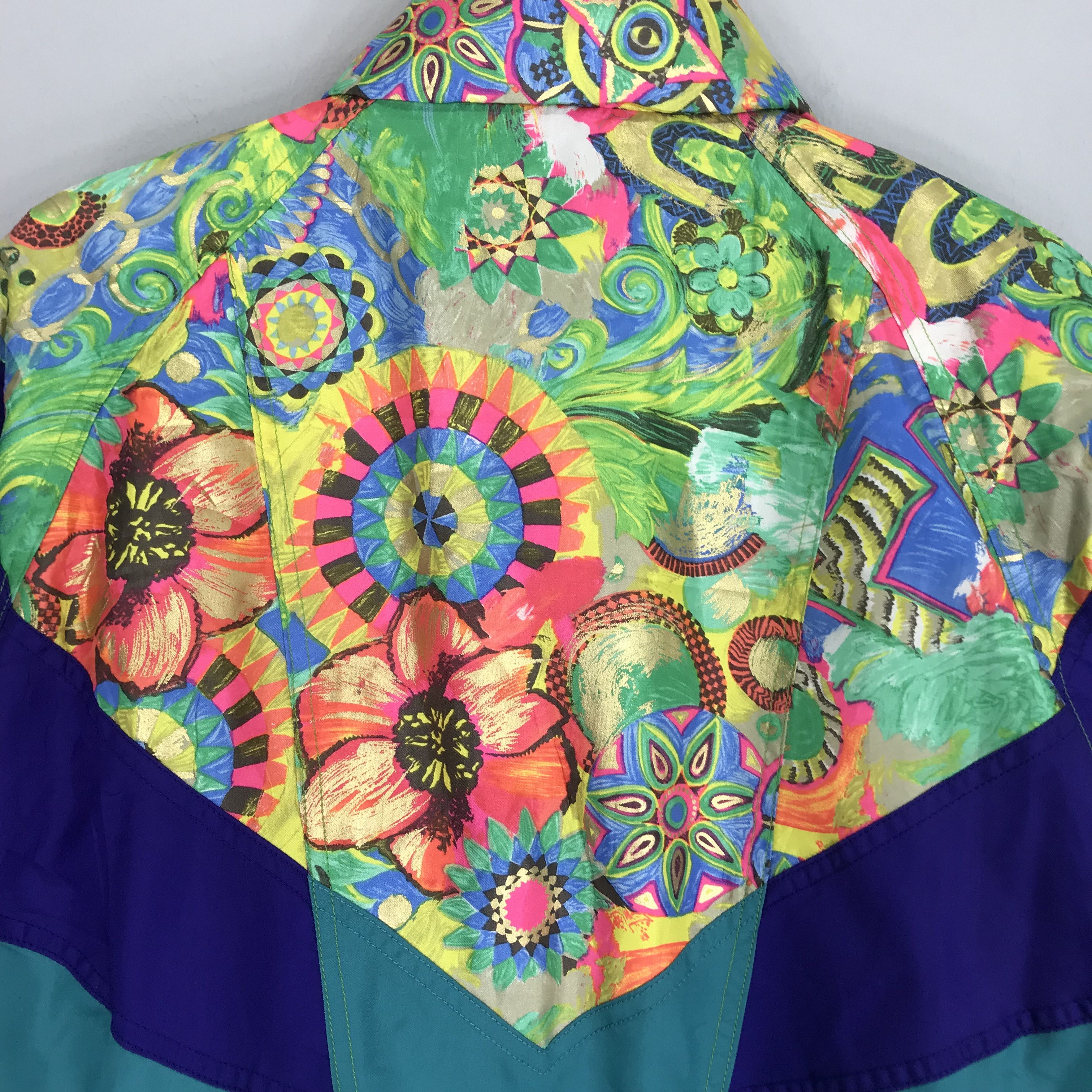 Vintage Ski Wear Snow Gear Winter Jacket Multicolour