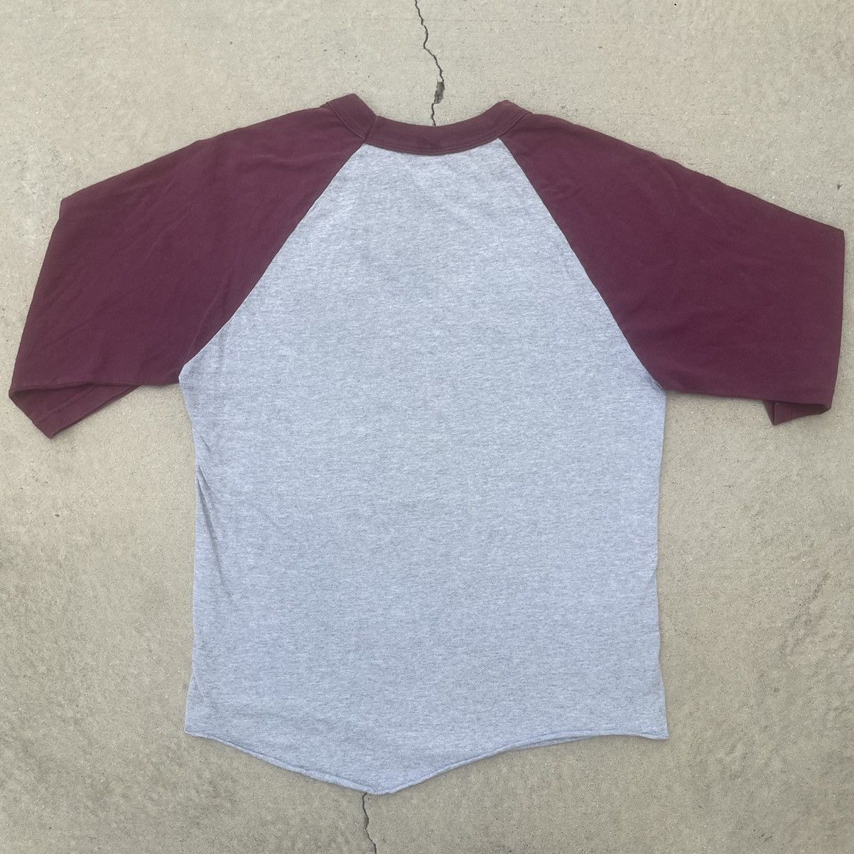 Vintage Vintage Y2K Grey/Burgundy Blank Raglan Baseball t M Size US M / EU 48-50 / 2 - 3 Thumbnail