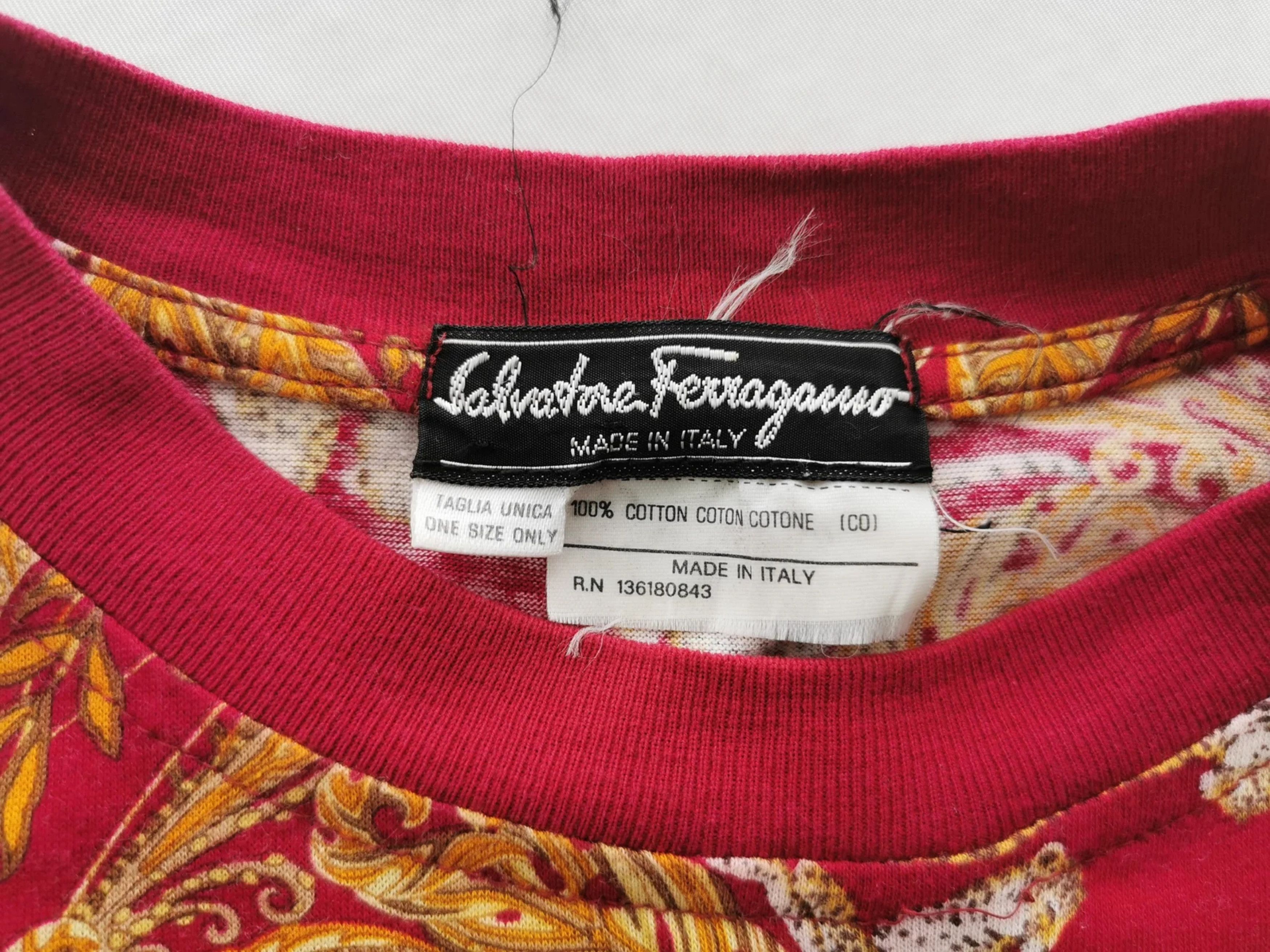 Salvatore Ferragamo Made In Italy Vintage T Shirt Size M