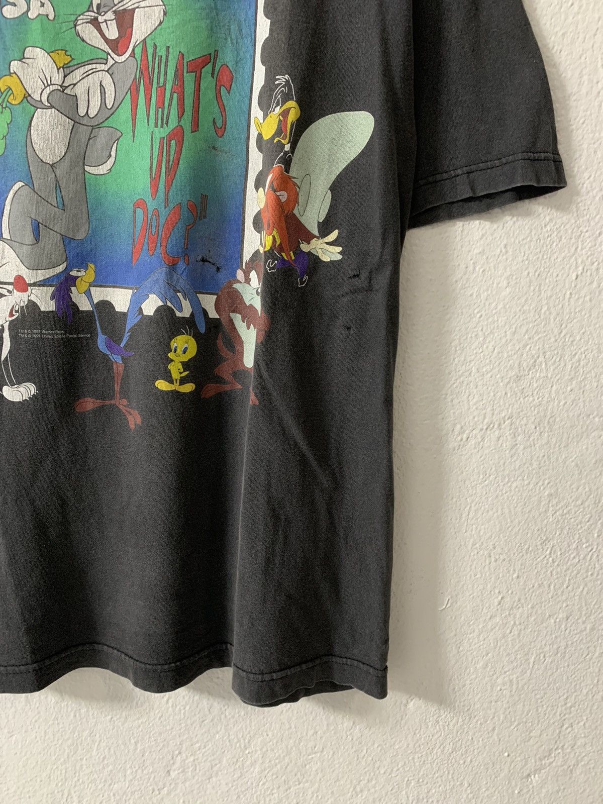 Cartoon Network Vintage Copyright 1997 Looney Tunes Tee Size US M / EU 48-50 / 2 - 2 Thumbnail
