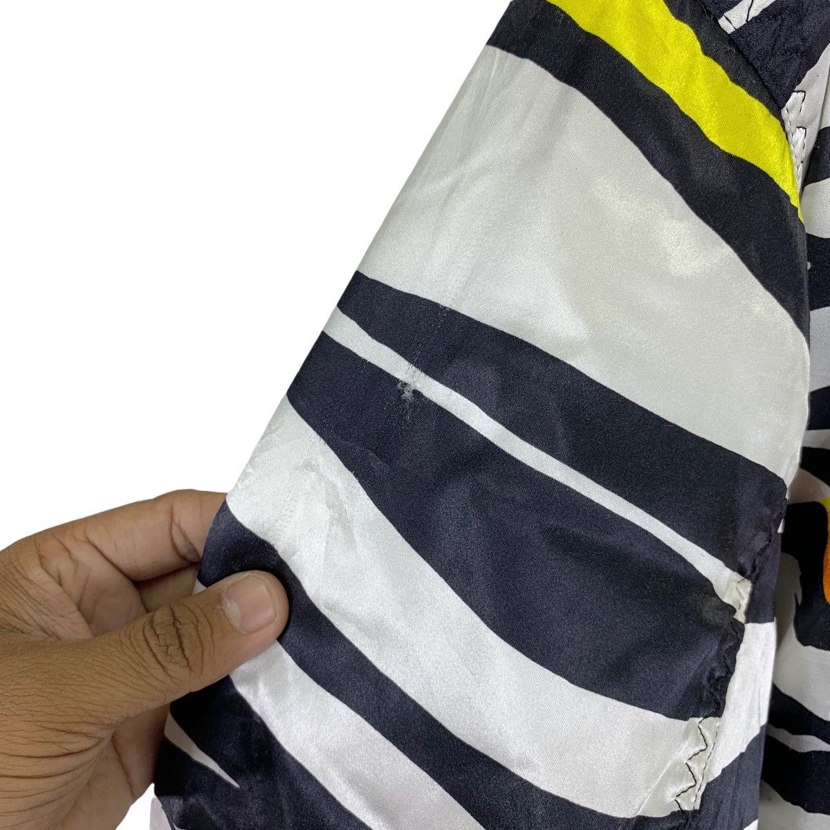 Asics × Vintage VINTAGE ASICS ZEBRA AUSTRIA NEON SKIWEAR SATIN JACKET Size US L / EU 52-54 / 3 - 12 Thumbnail