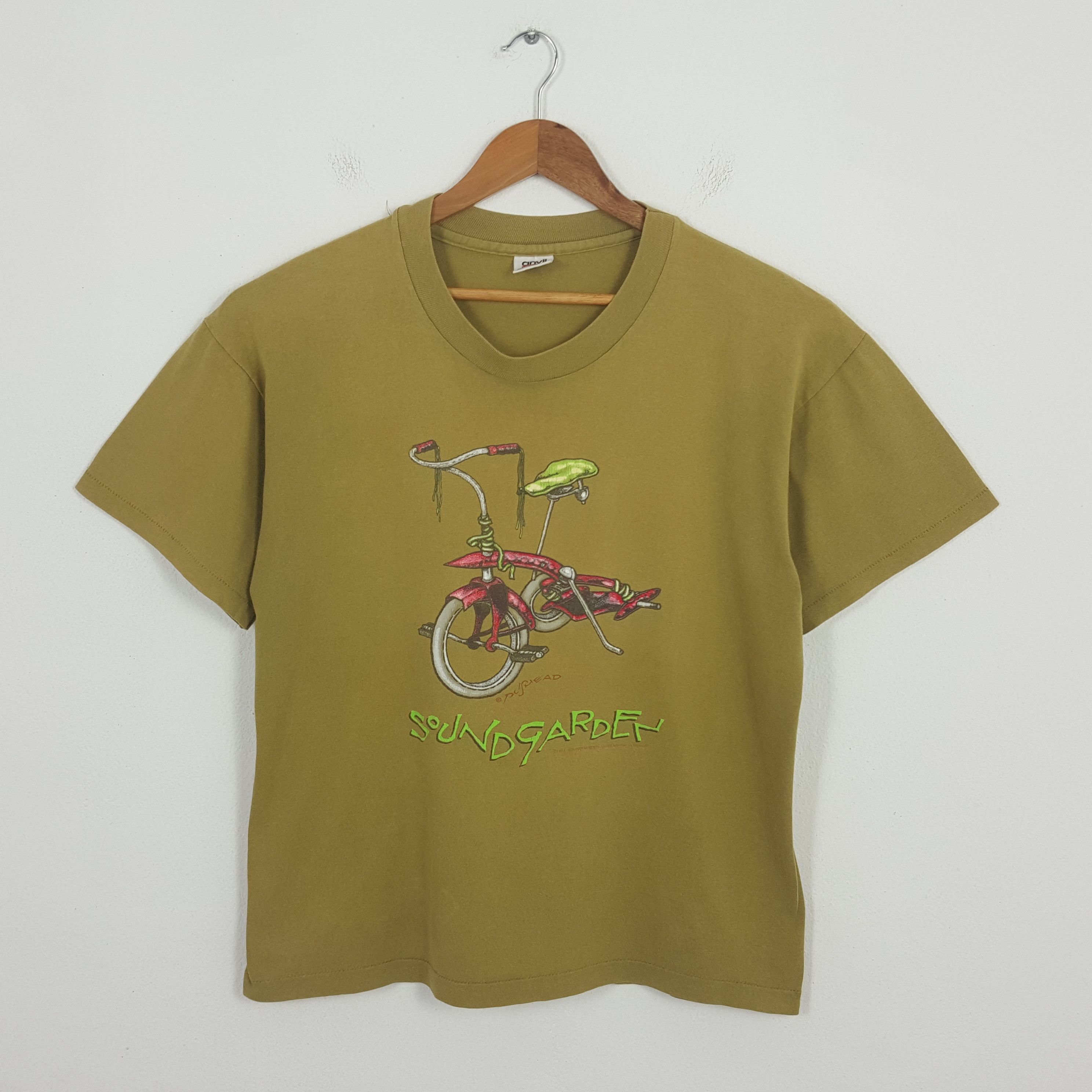 Band Tees × Vintage Vintage 90's SOUNDGARDEN American Rock Band Pushed T-Shirt Size US L / EU 52-54 / 3 - 1 Thumbnail