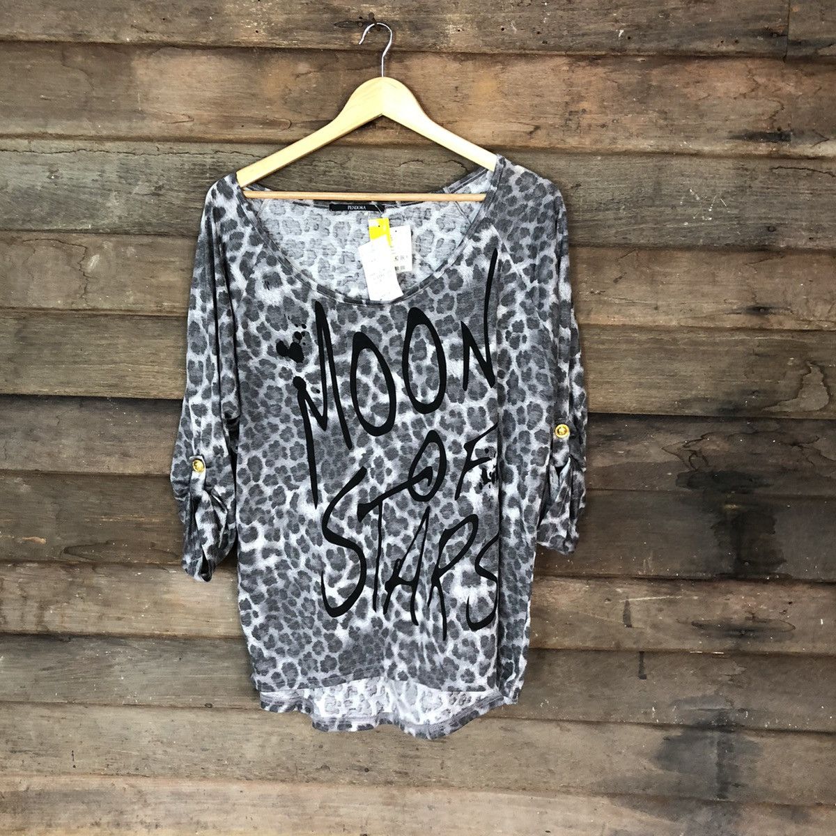 image of Vintage Pendora Moon Of Stars Leopard Shirt Knitwear 3158 in Black, Women's (Size Large)