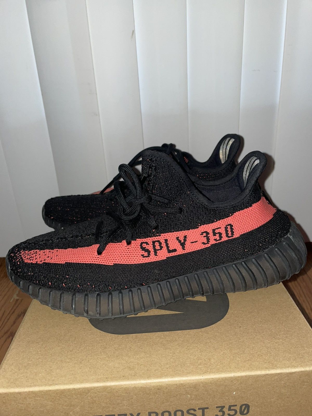 Adidas Adidas Yeezy Boost 350 V2 Red Stripe Size US 8 / EU 41 - 4 Thumbnail