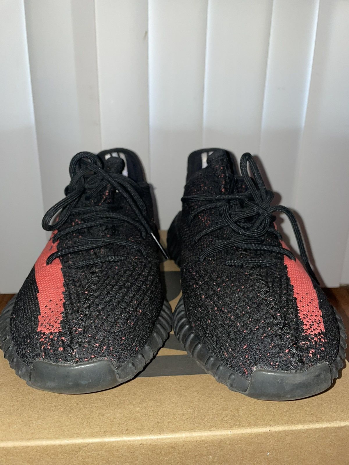 Adidas Adidas Yeezy Boost 350 V2 Red Stripe Size US 8 / EU 41 - 2 Thumbnail