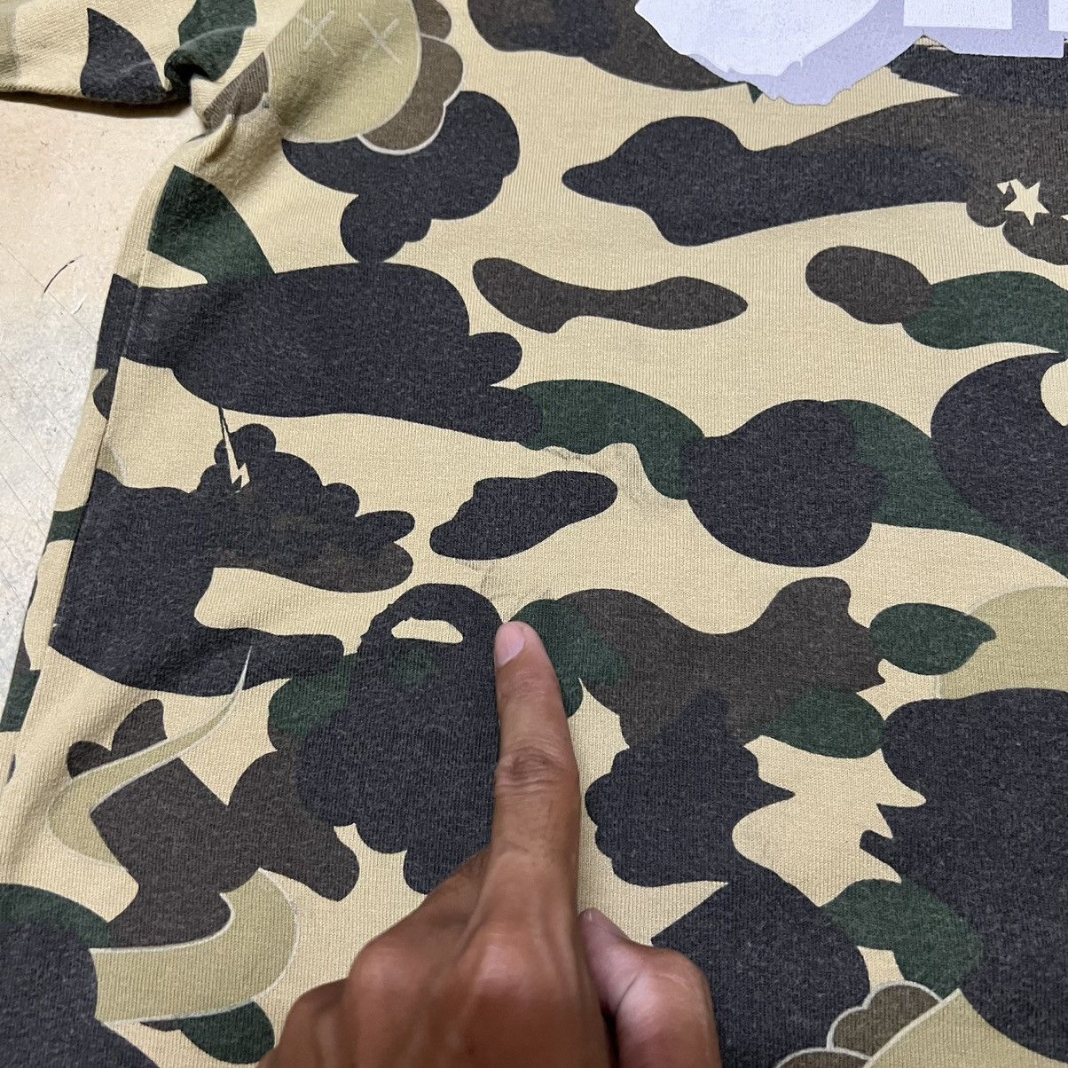 Bape × Kaws Bathing Ape X Kaws Camo Big Logo Size US M / EU 48-50 / 2 - 14 Thumbnail
