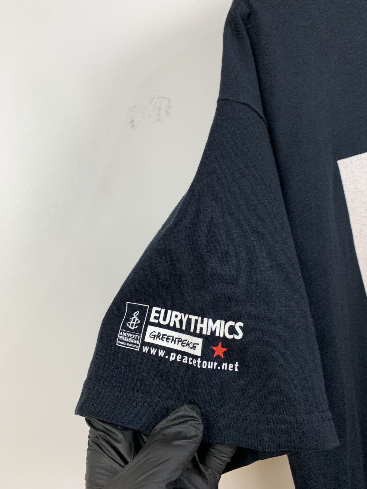 Band Tees Vintage Eurythmics Peacetour Black T-Shirt Size US XL / EU 56 / 4 - 12 Thumbnail