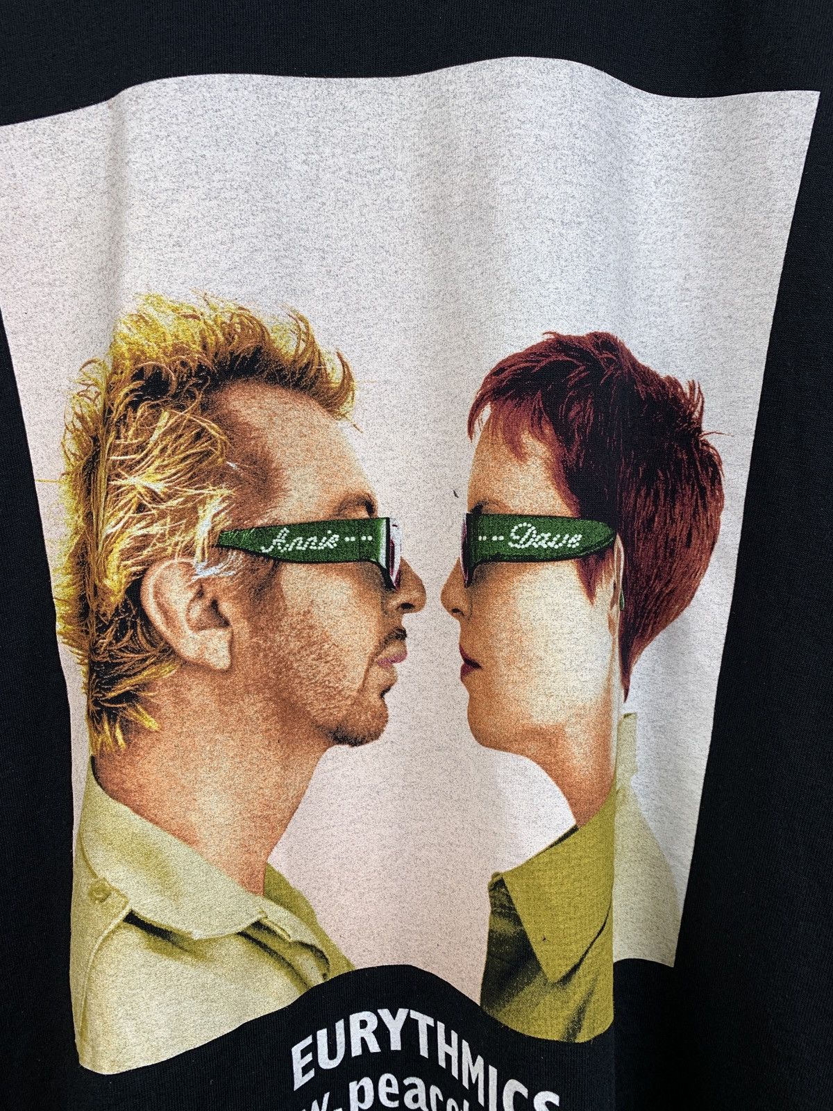 Band Tees Vintage Eurythmics Peacetour Black T-Shirt Size US XL / EU 56 / 4 - 4 Thumbnail