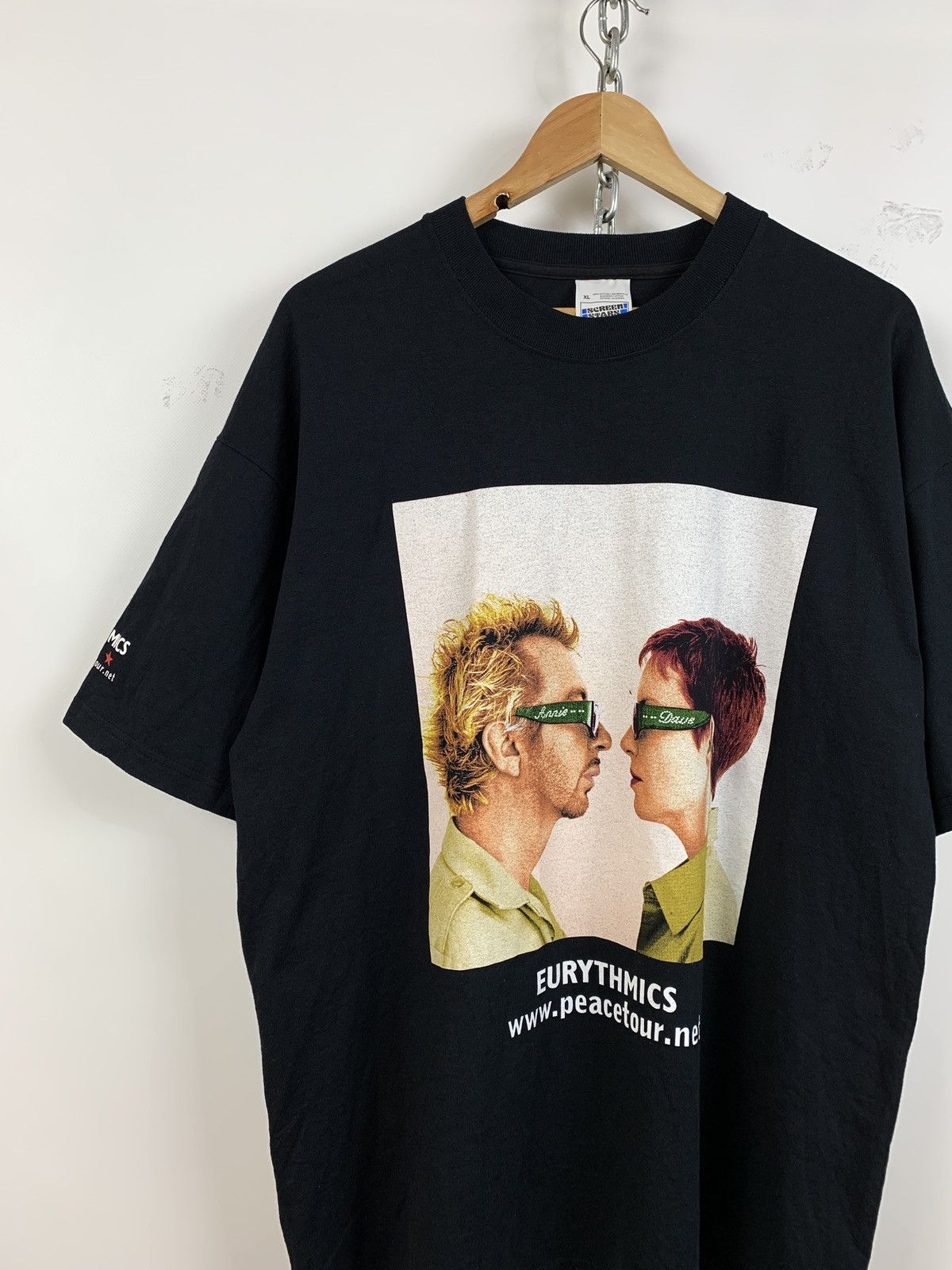 Band Tees Vintage Eurythmics Peacetour Black T-Shirt Size US XL / EU 56 / 4 - 2 Thumbnail