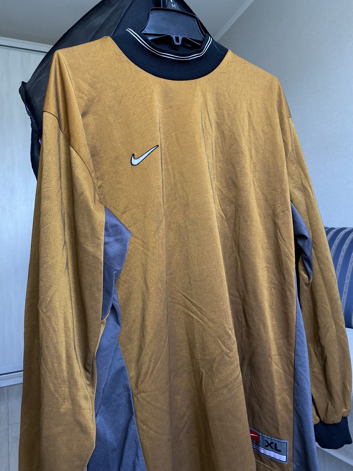 Nike × Vintage Vintage 2000s Nike team Jersey Long sleeve #1 Eriksen Size US XL / EU 56 / 4 - 3 Thumbnail
