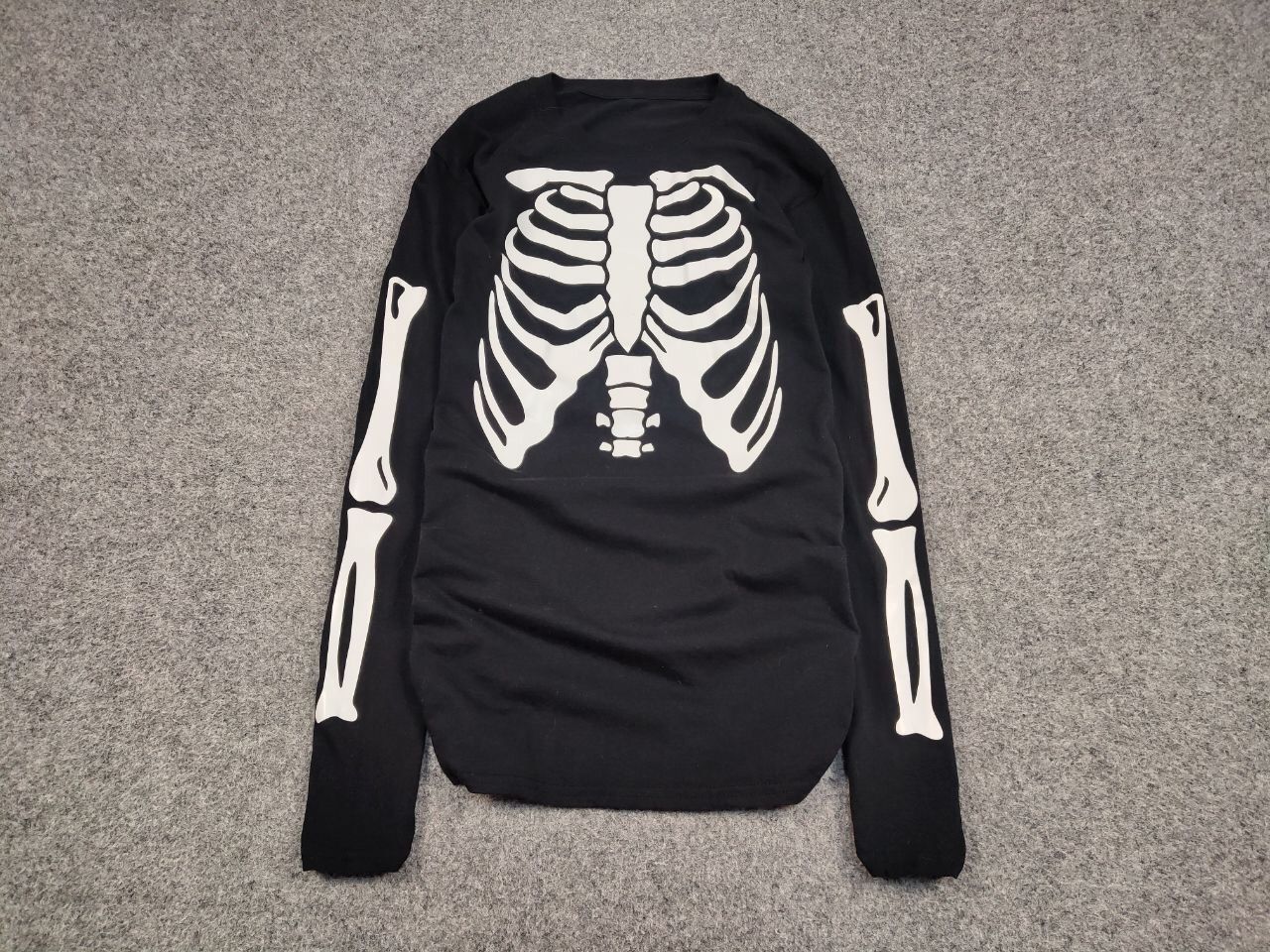 Japanese Brand Vintage 90's Skeleton Print Long Sleeve Black Sweatshirt Size US M / EU 48-50 / 2 - 2 Thumbnail