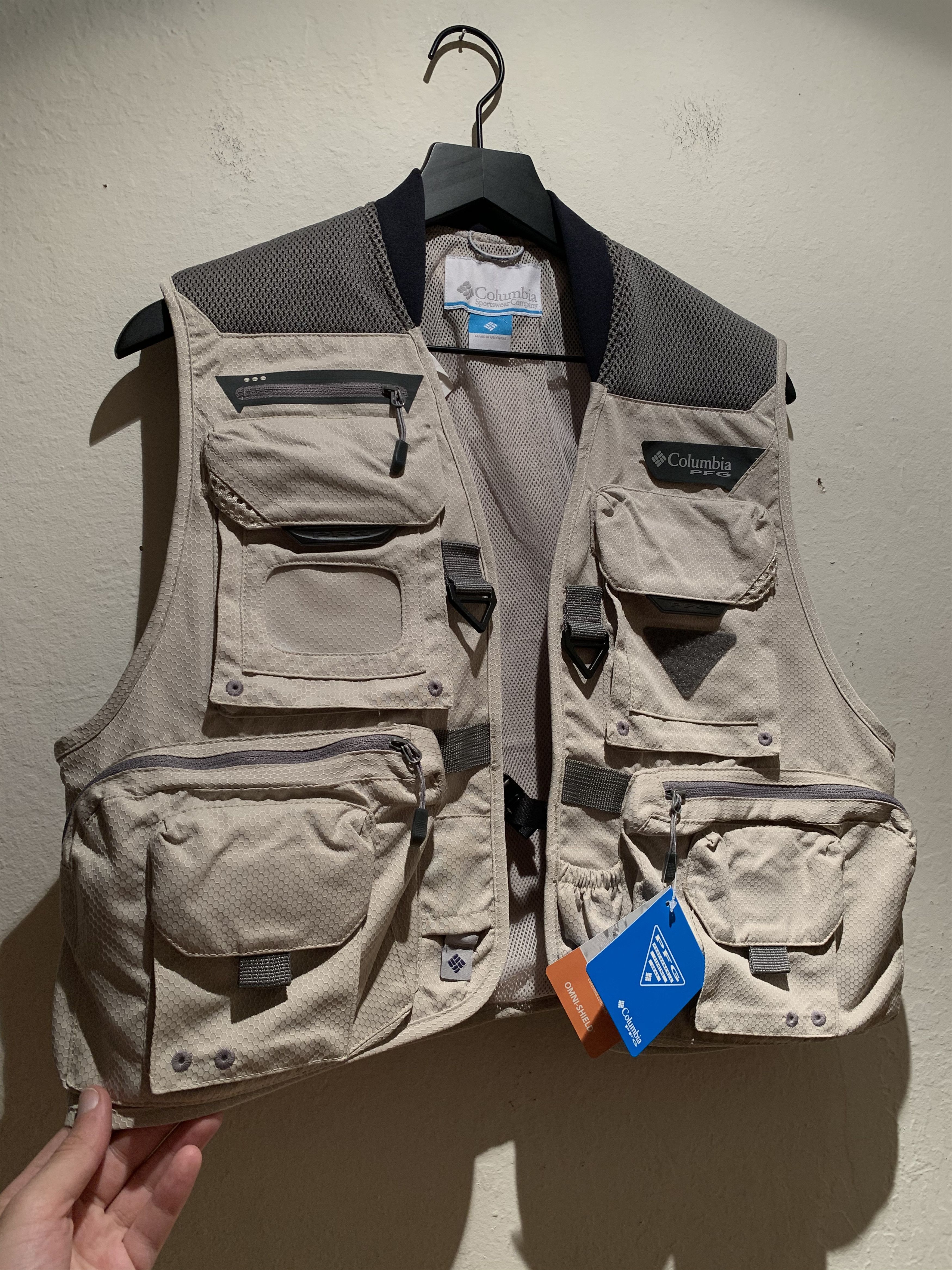 Columbia *RARE* New Columbia PFG Cargo Fishing Vest