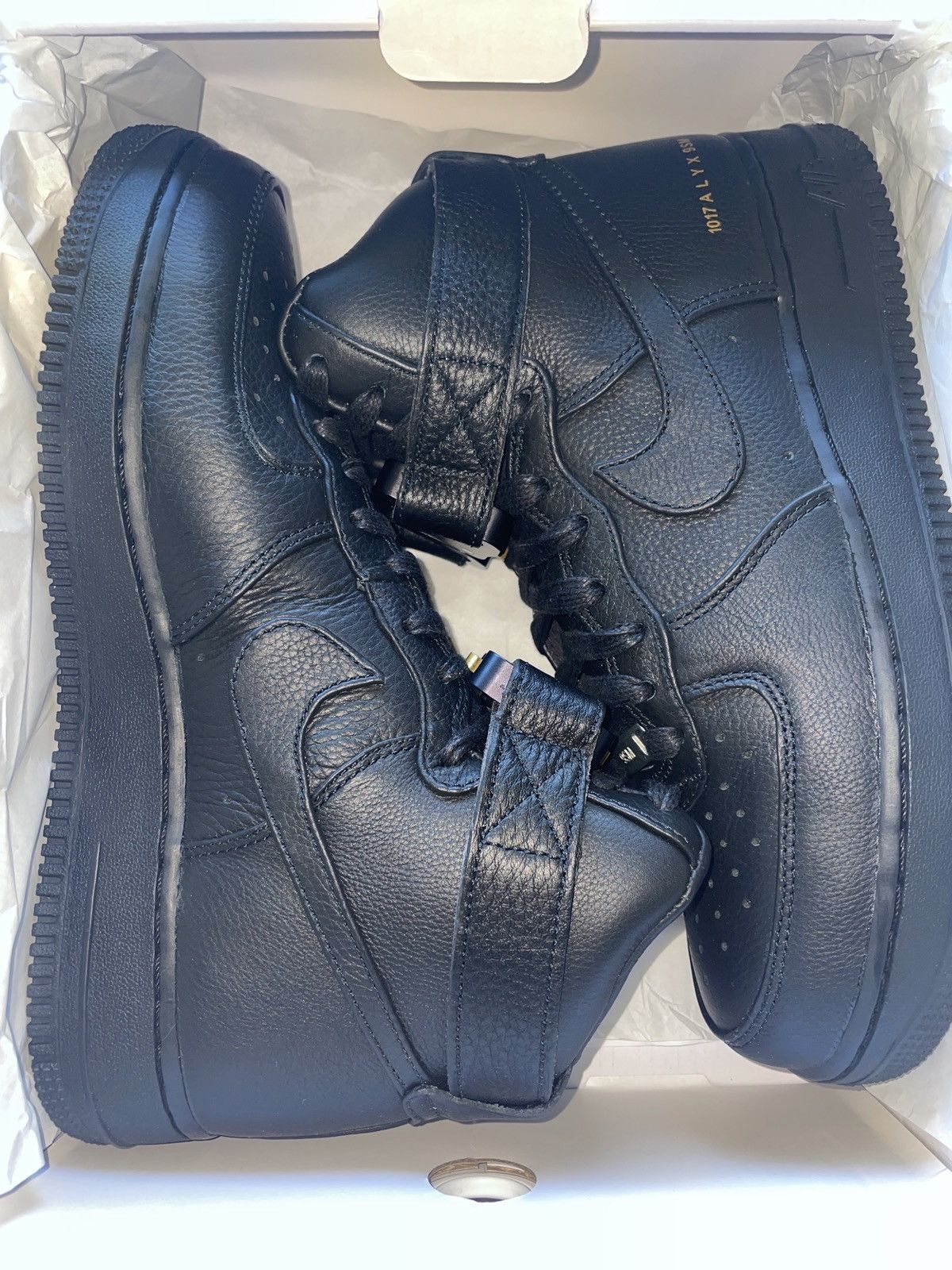 1017 alyx 9sm nike af1