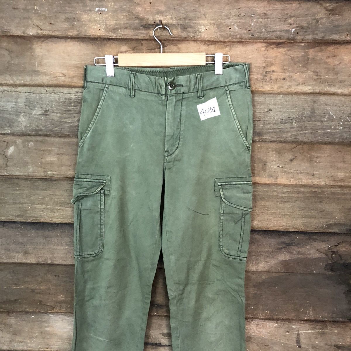 Japanese Brand Uniqlo Green multi pocket utility Cargo Pants #4032 Size US 30 / EU 46 - 2 Thumbnail