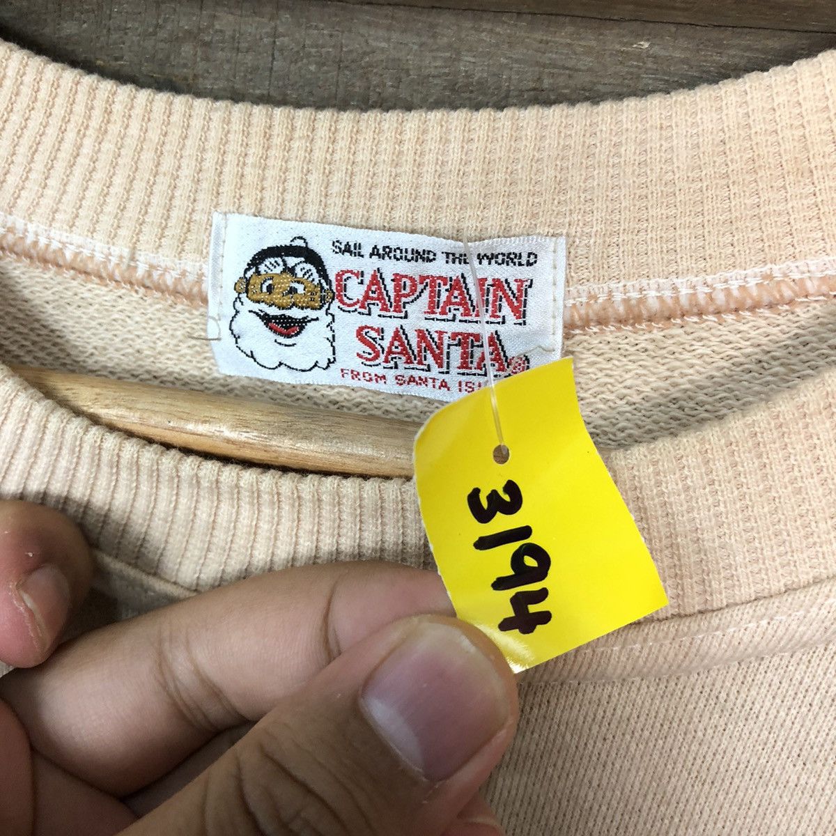 Captain Santors Captain Santa vintage Cream Sweatshirt #3194 Size US L / EU 52-54 / 3 - 9 Thumbnail