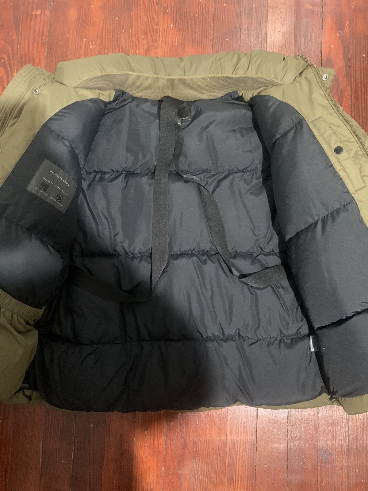Banana Republic Banana Republic Puffer Jacket Size US L / EU 52-54 / 3 - 5 Thumbnail