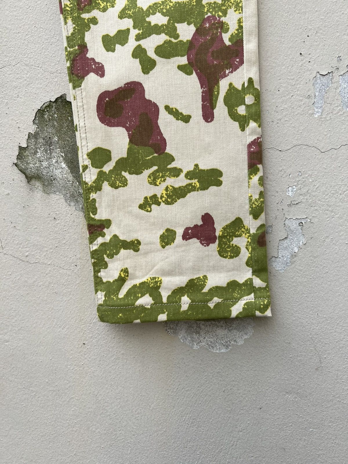 HOLLYWOOD RANCH MARKET Vintage HR Market Japan Psychedelic Camouflage Cropped Jeans Size US 30 / EU 46 - 14 Thumbnail