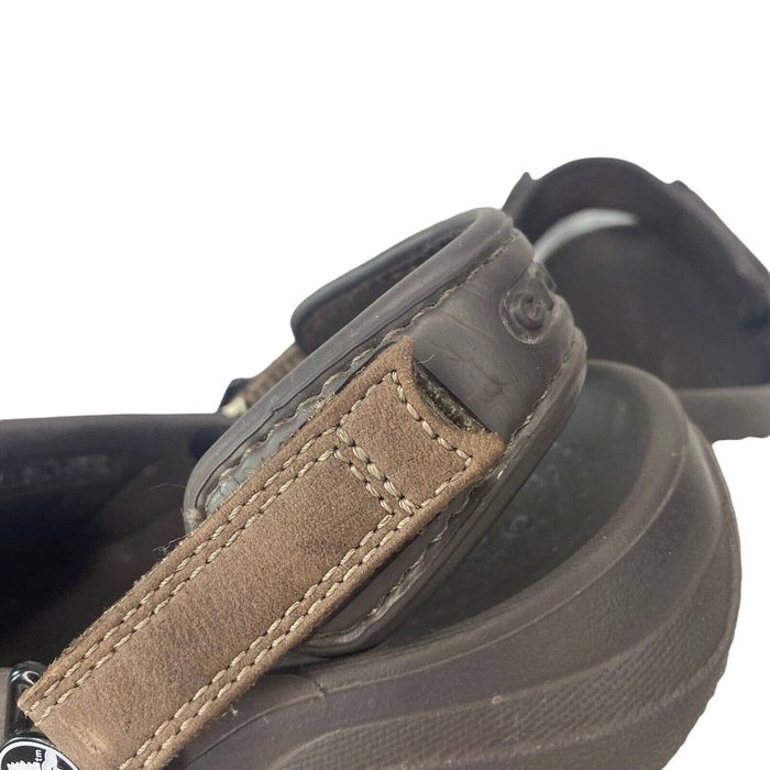 crocs swiftwater leather clog