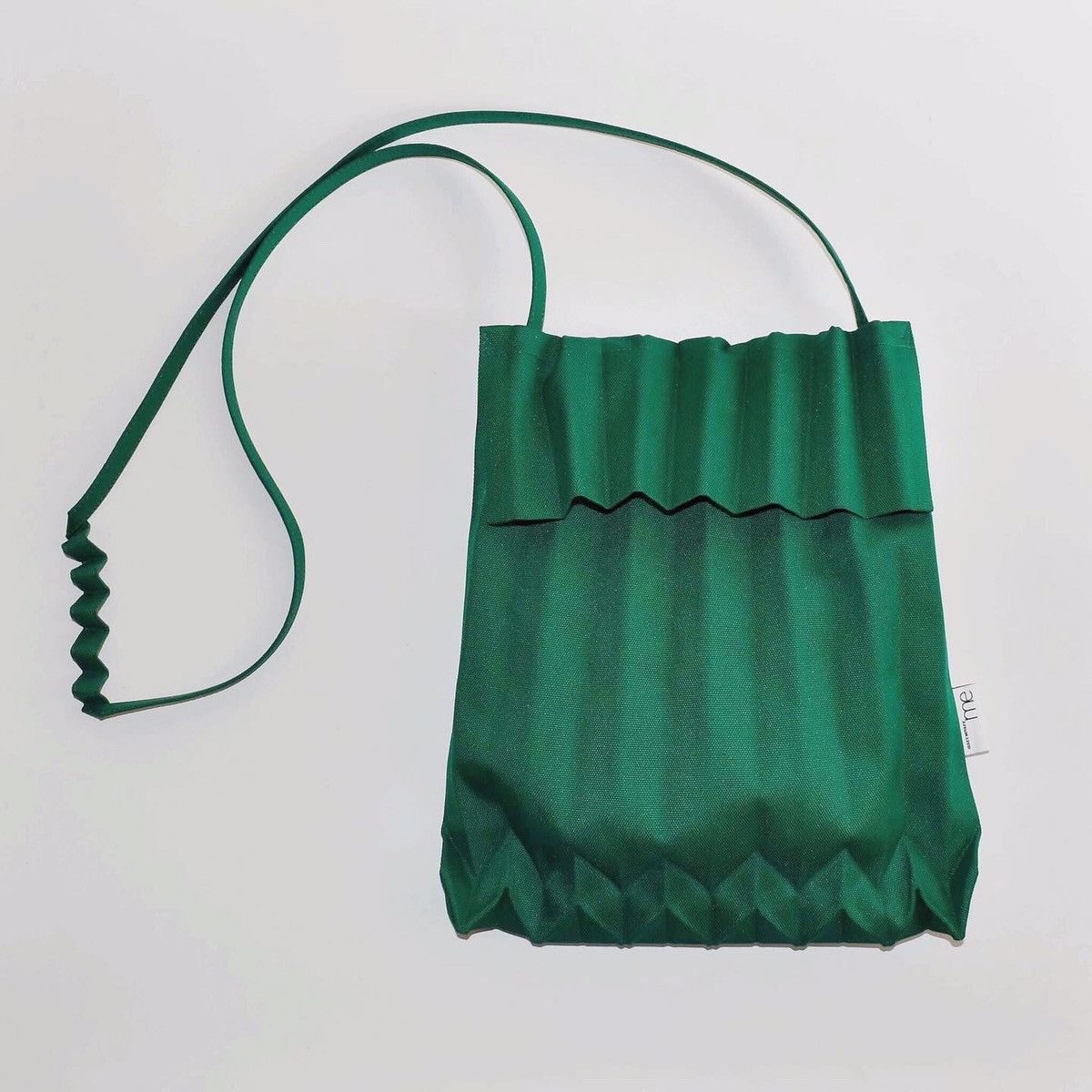 ISSEY MIYAKE ME trunk pleats tote shoulder bag