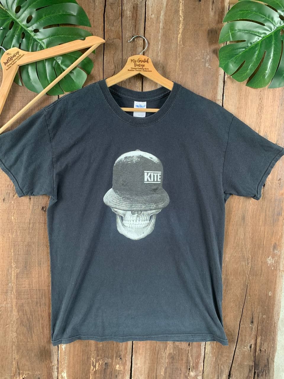 RARE!! Shirt KITE Skull Design