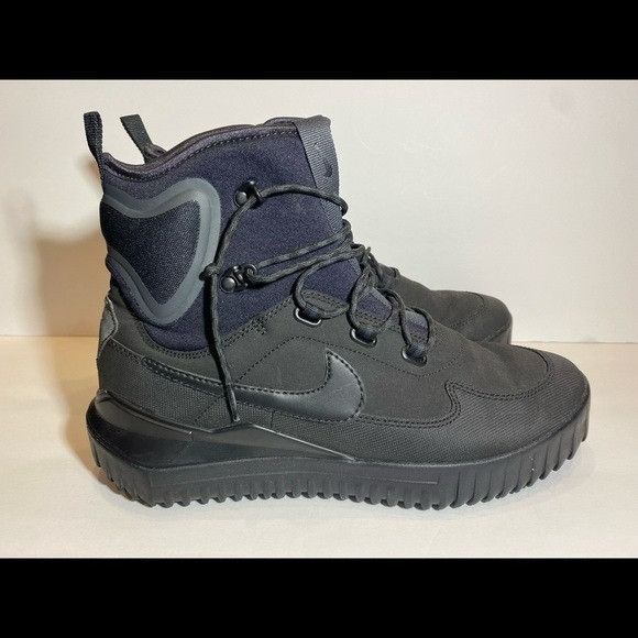 nike mens air wild mid boots