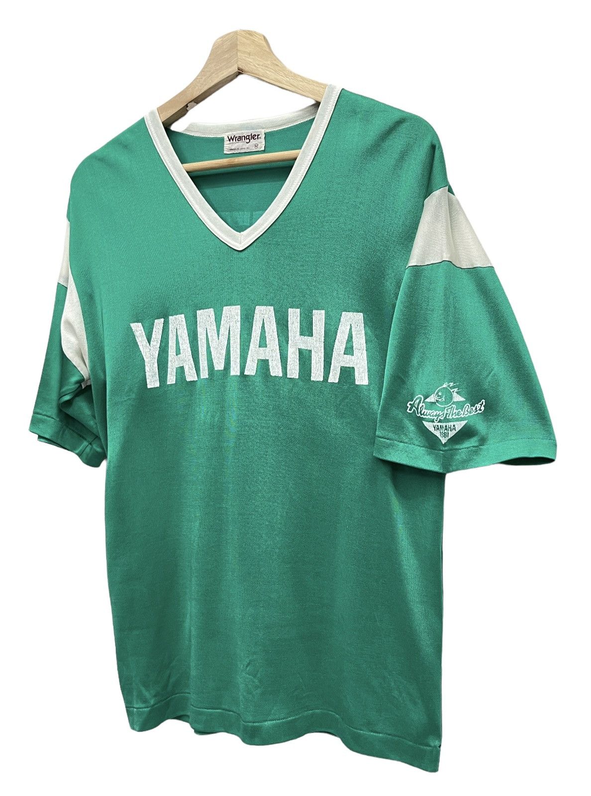 Lad Musician Vintage 80’s GUITAR YAMAHA ARTIST By Wrangler Jersey V-Neck Size US S / EU 44-46 / 1 - 4 Thumbnail