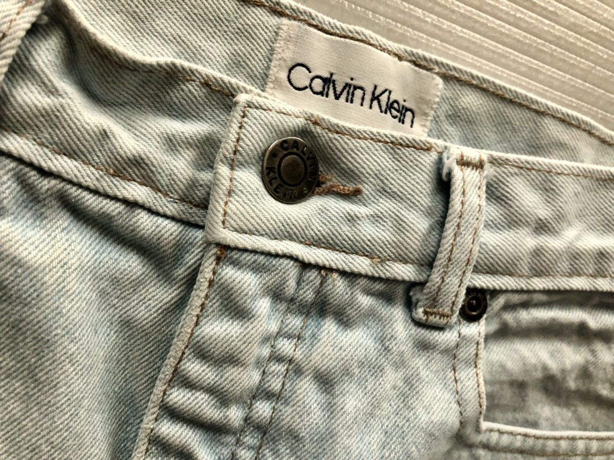 Calvin Klein CALVIN KLIEN 🇺🇸 VINTAGE BLEACH DENIM SKIRT Y2K FRAYED ENDS 11 Size 32" / US 10 / IT 46 - 1 Thumbnail