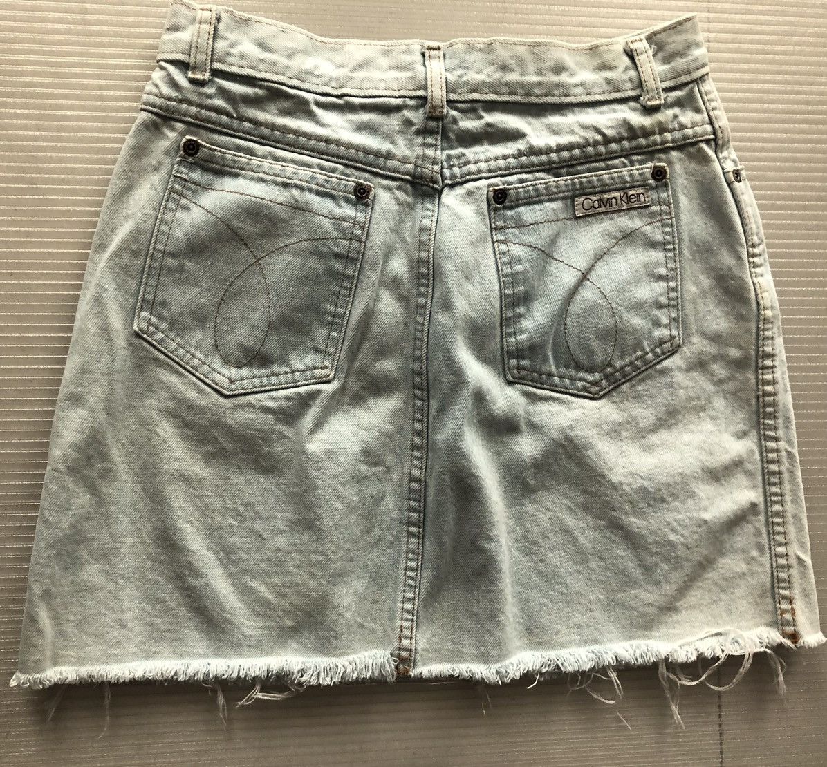 Calvin Klein CALVIN KLIEN 🇺🇸 VINTAGE BLEACH DENIM SKIRT Y2K FRAYED ENDS 11 Size 32" / US 10 / IT 46 - 6 Thumbnail