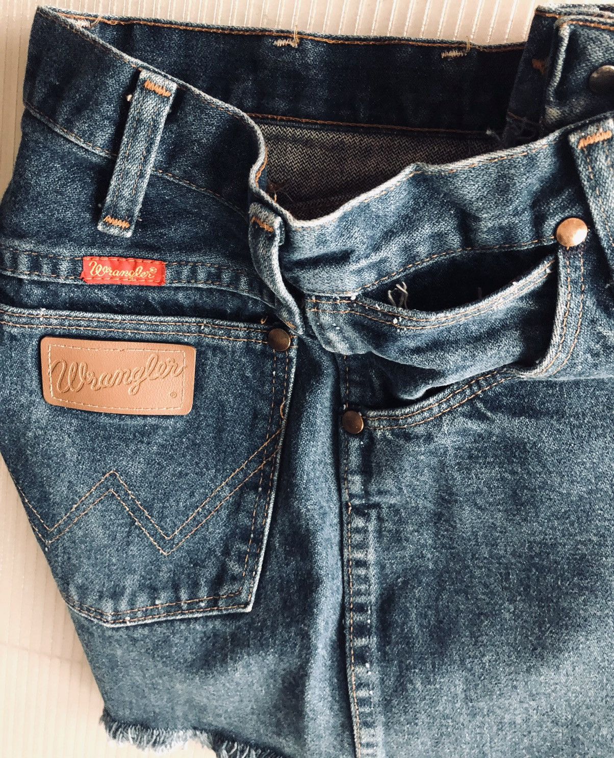 Wrangler WRANGLER 🇺🇸 DENIM DAISY DUKE CUTOFF SHORTS VINTAGE 80s 27 VGC Size US 27 - 8 Thumbnail