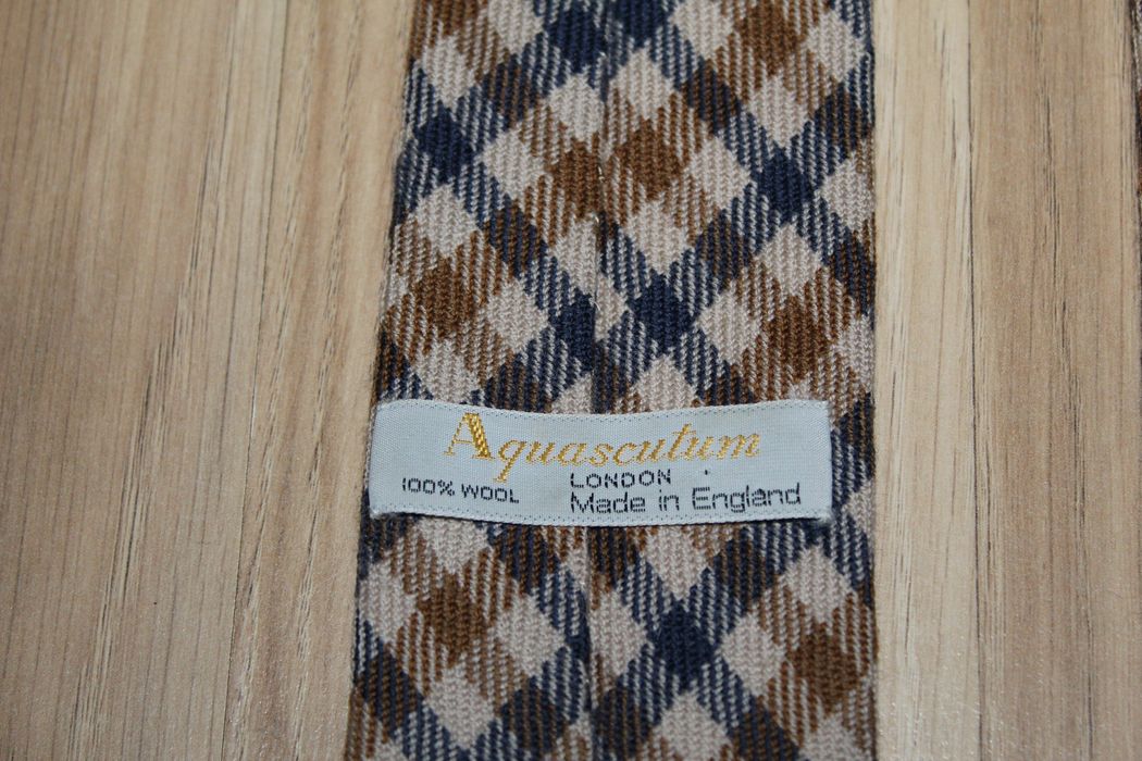 aquascutum silk tie