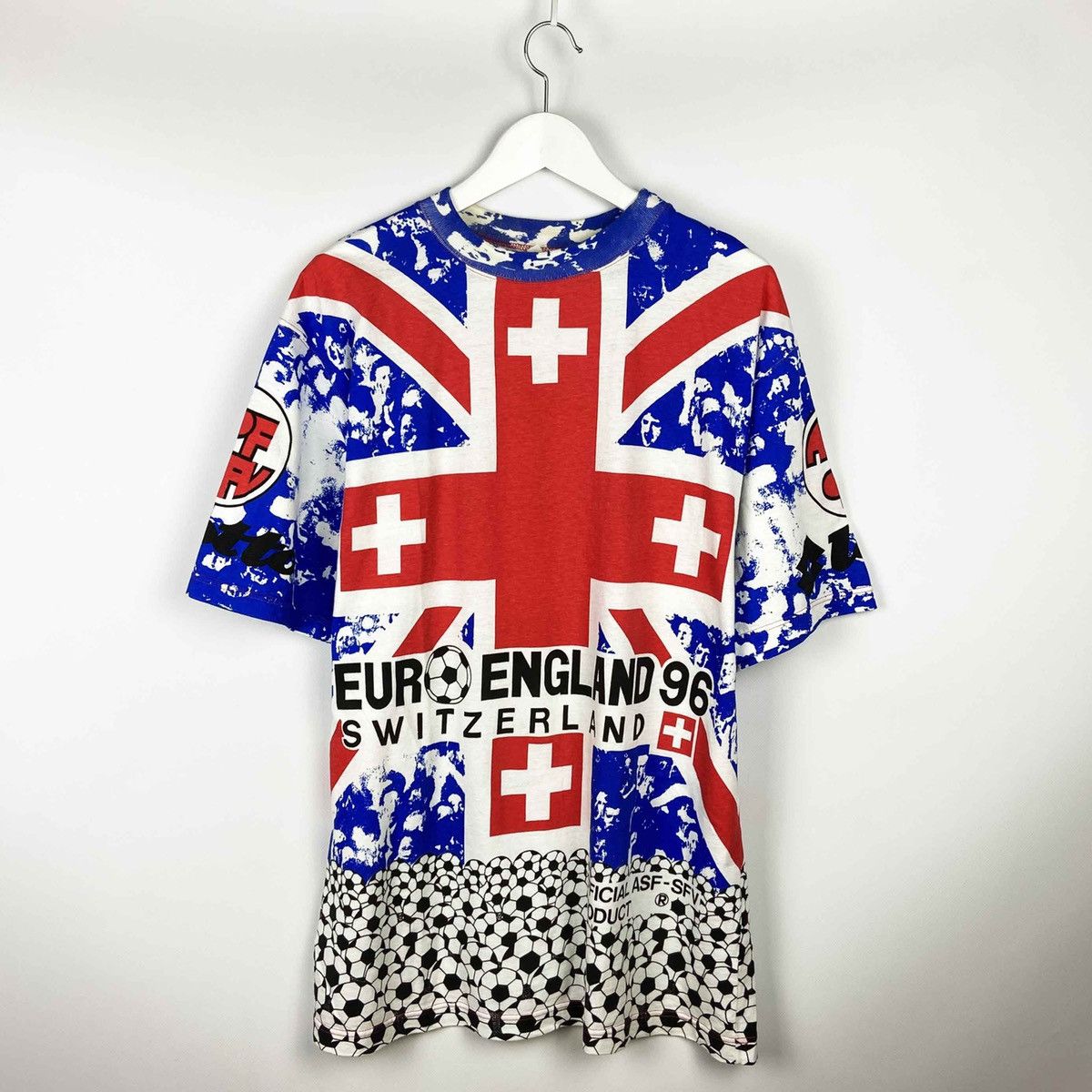Vintage Vintage 90s Euro England Switzerland AllOverPrint tee ASFSFV Size US XL / EU 56 / 4 - 1 Thumbnail