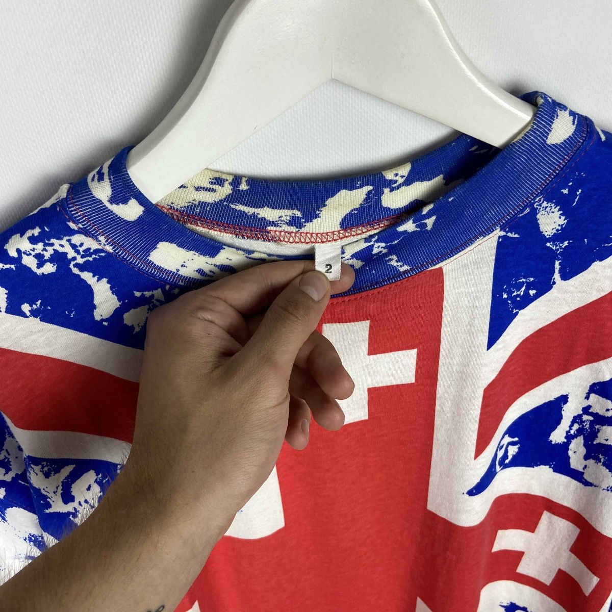 Vintage Vintage 90s Euro England Switzerland AllOverPrint tee ASFSFV Size US XL / EU 56 / 4 - 8 Thumbnail