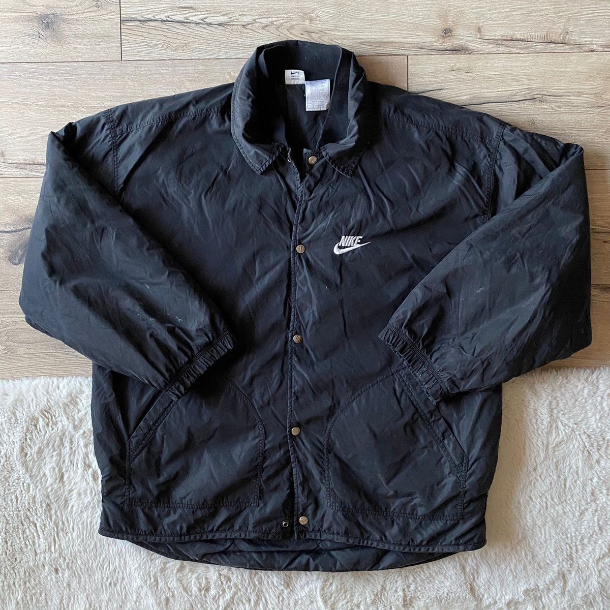 nike classic black