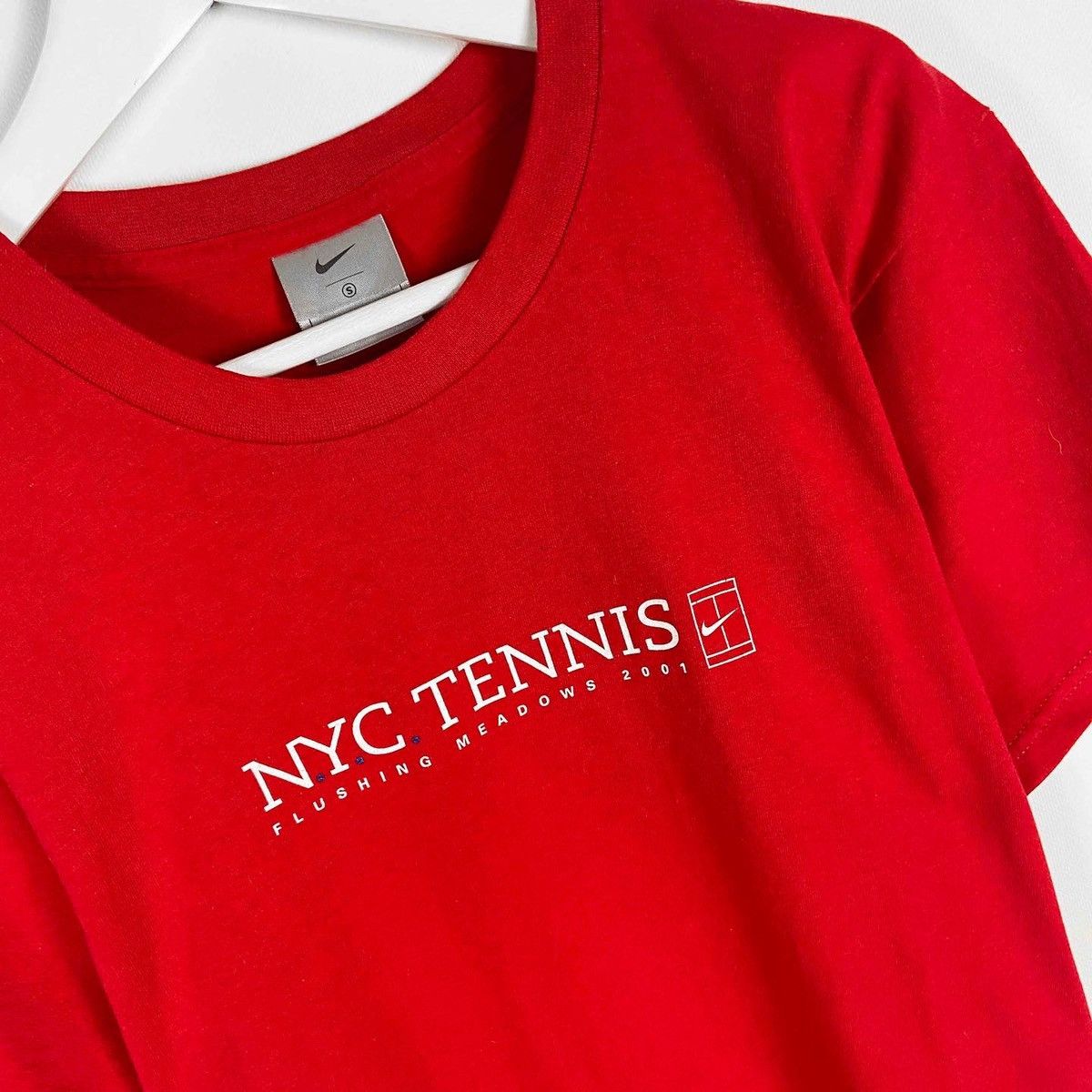 Vintage Vintage 00s Nike NYC Tennis Court Flushing Meadows 2001 tee Size US S / EU 44-46 / 1 - 3 Thumbnail