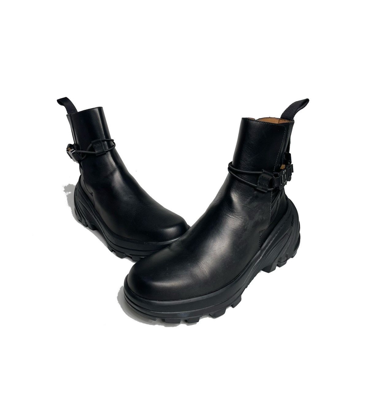 image of 1017 Alyx 9Sm Leather Ankle Boots in Black, Men's