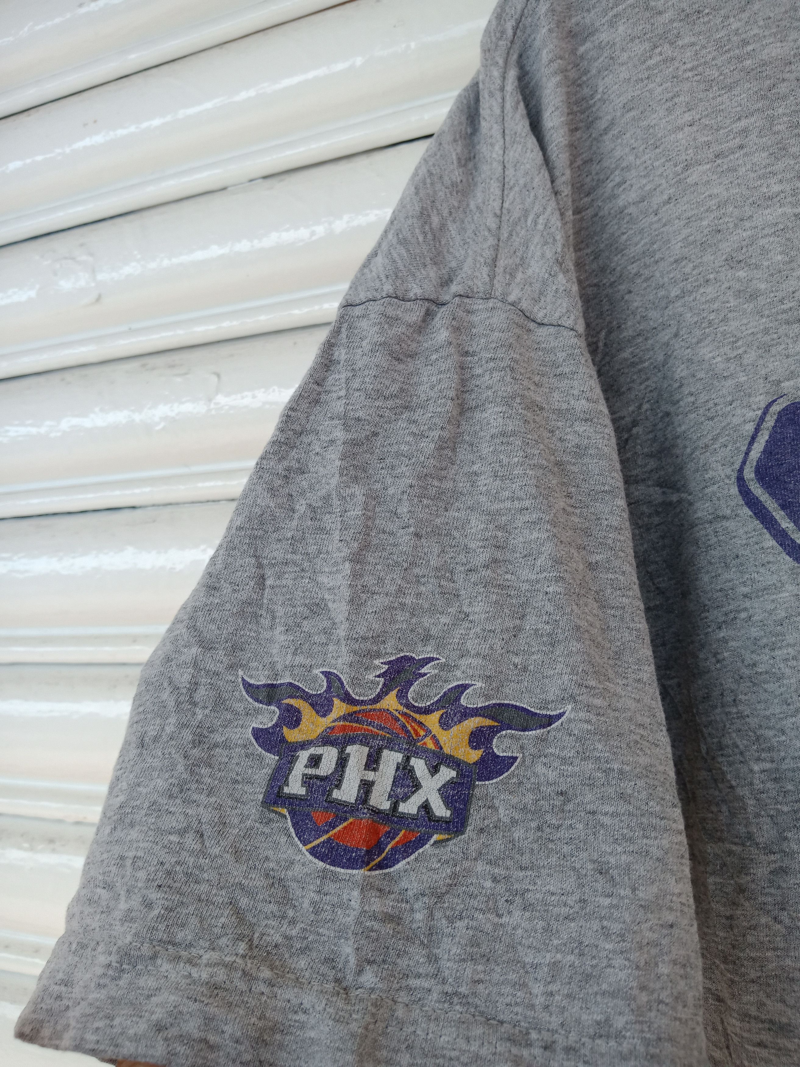 90s Nike Phoenix Sun Distressed Neck