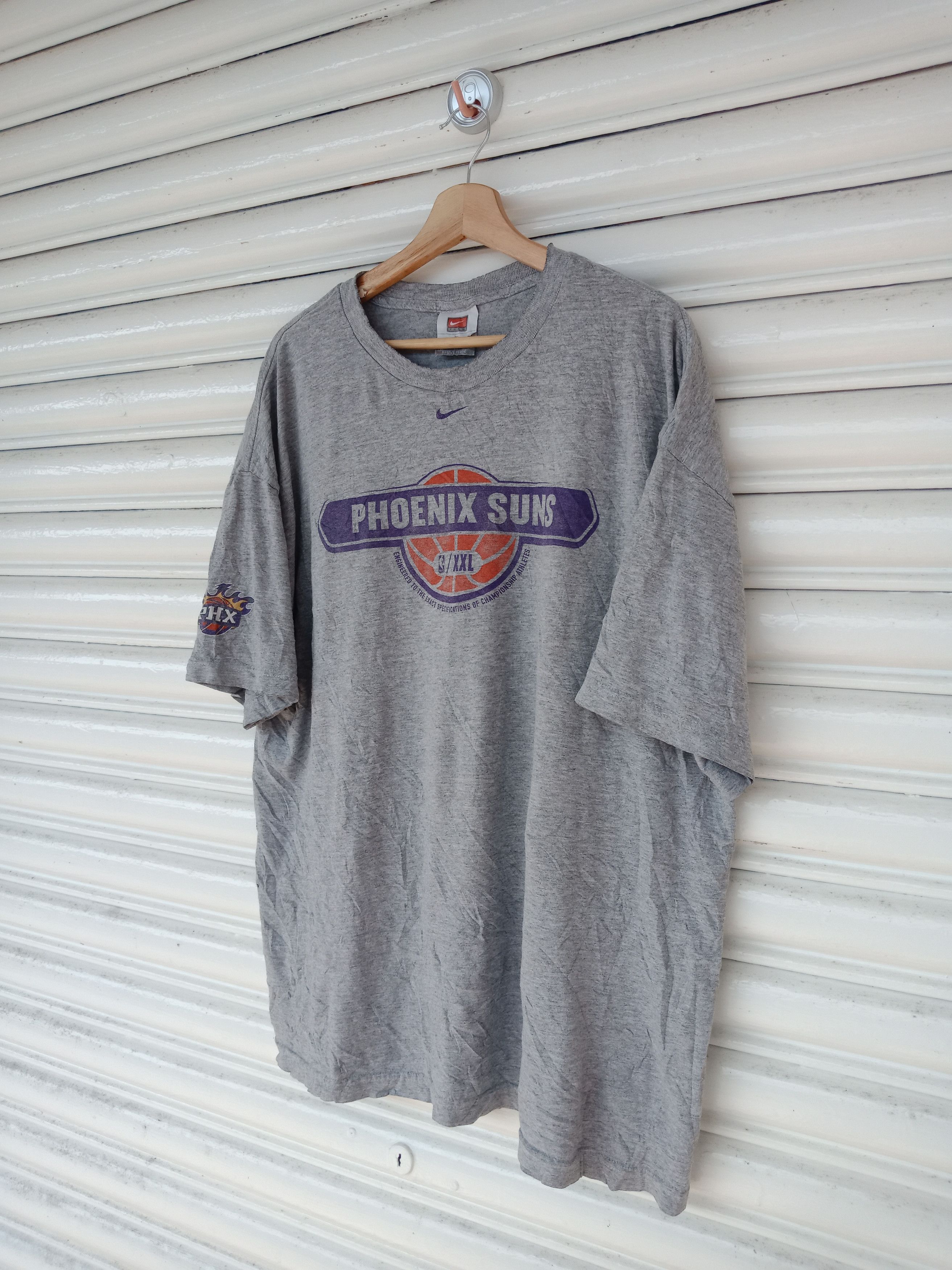 90s Nike Phoenix Sun Distressed Neck