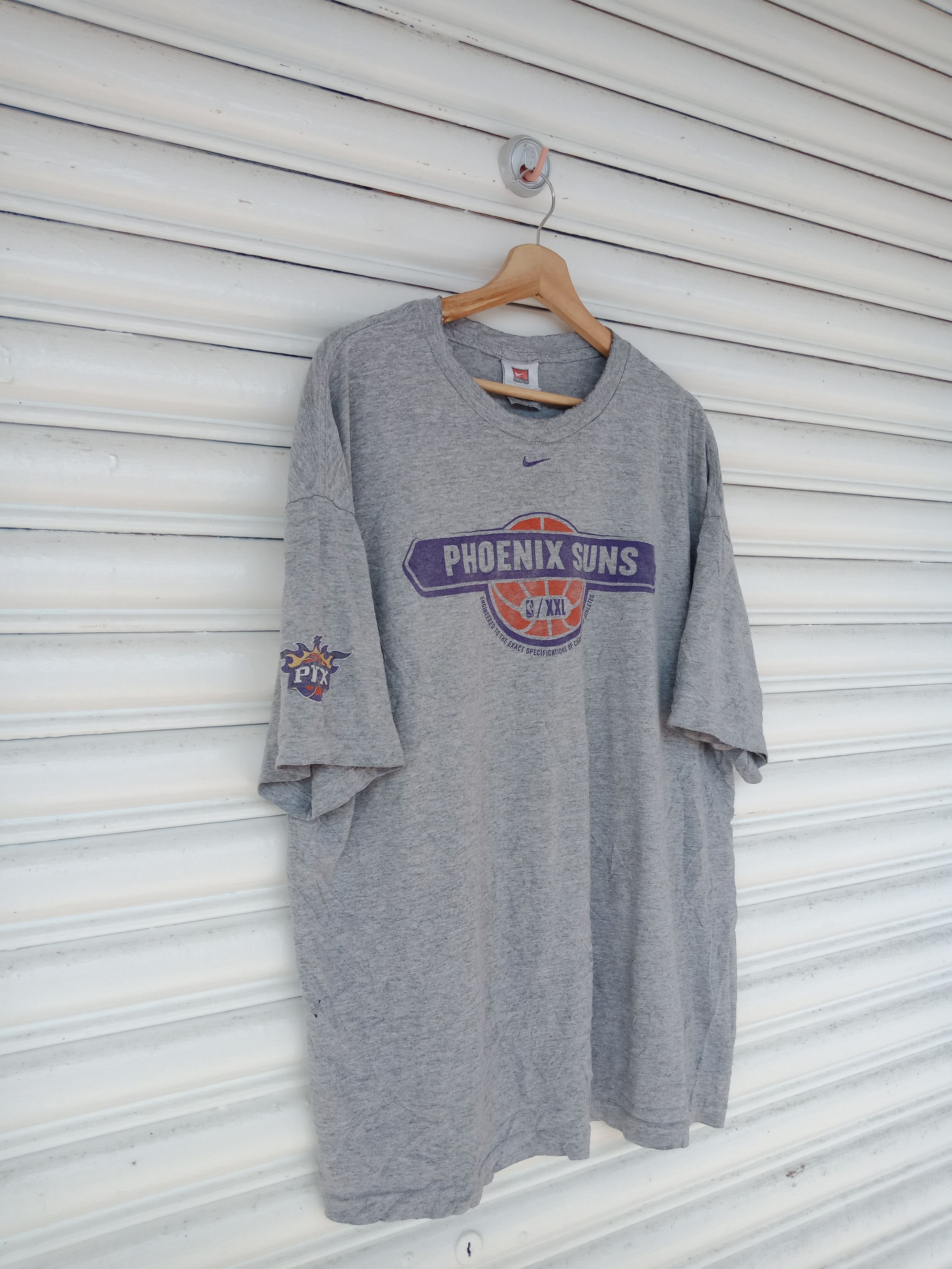 90s Nike Phoenix Sun Distressed Neck