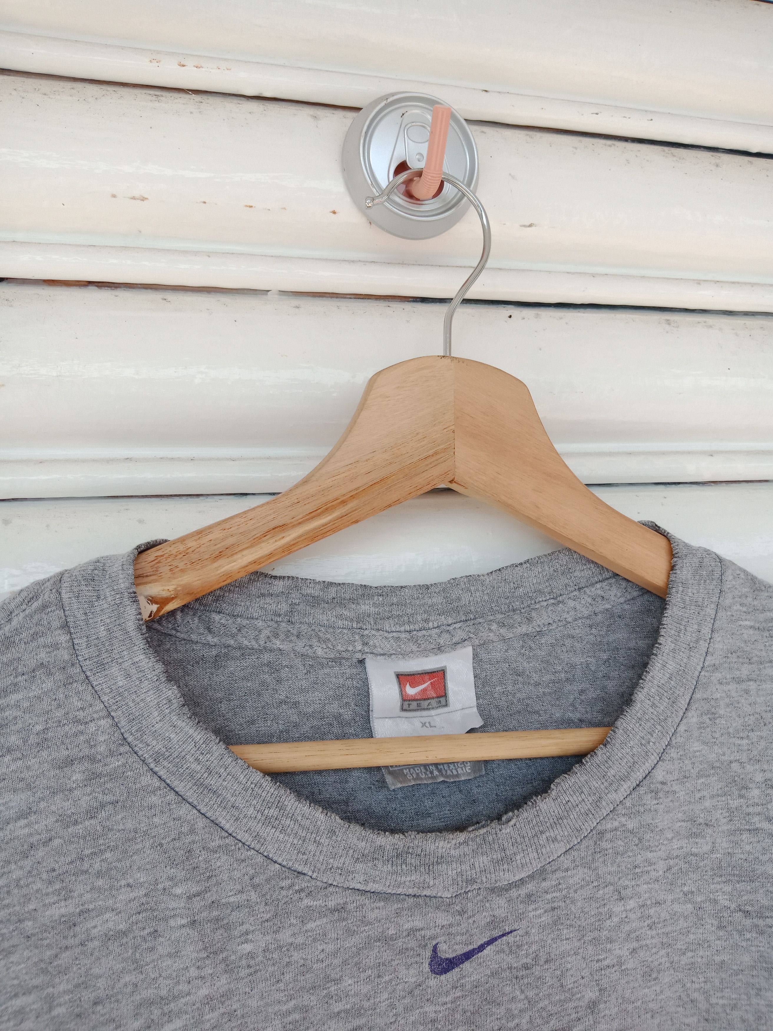 90s Nike Phoenix Sun Distressed Neck