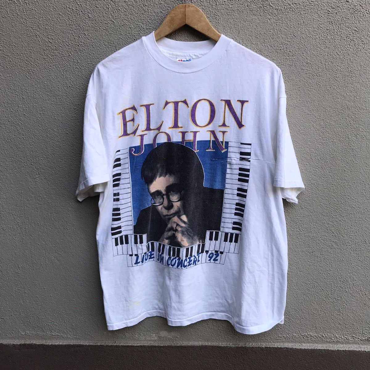 Vintage 90s ELTON JOHN tee legend singer