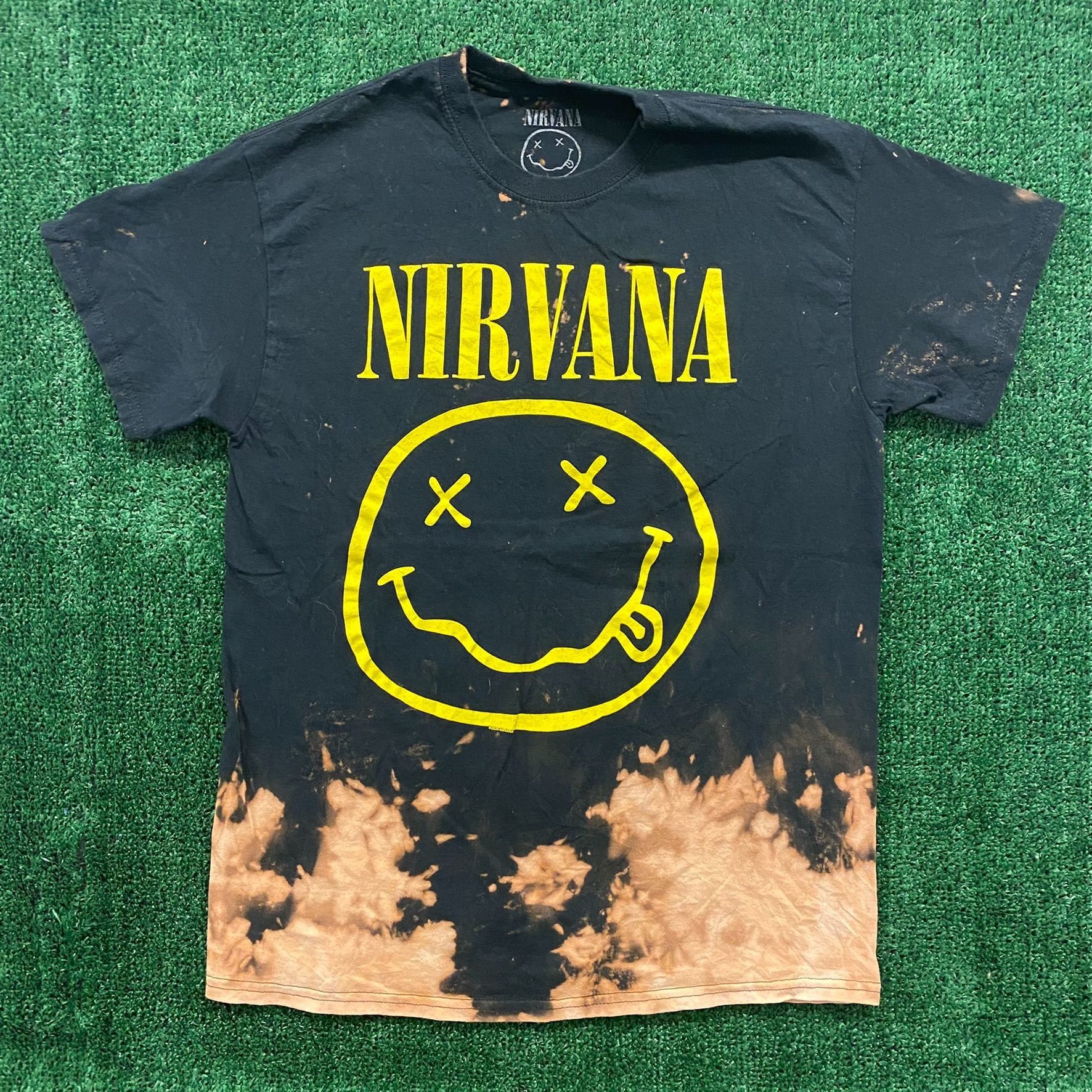 NIRVANA (1997) Smile Graphic Logo Spellout Alternative Rock Grunge Band T-Shirt