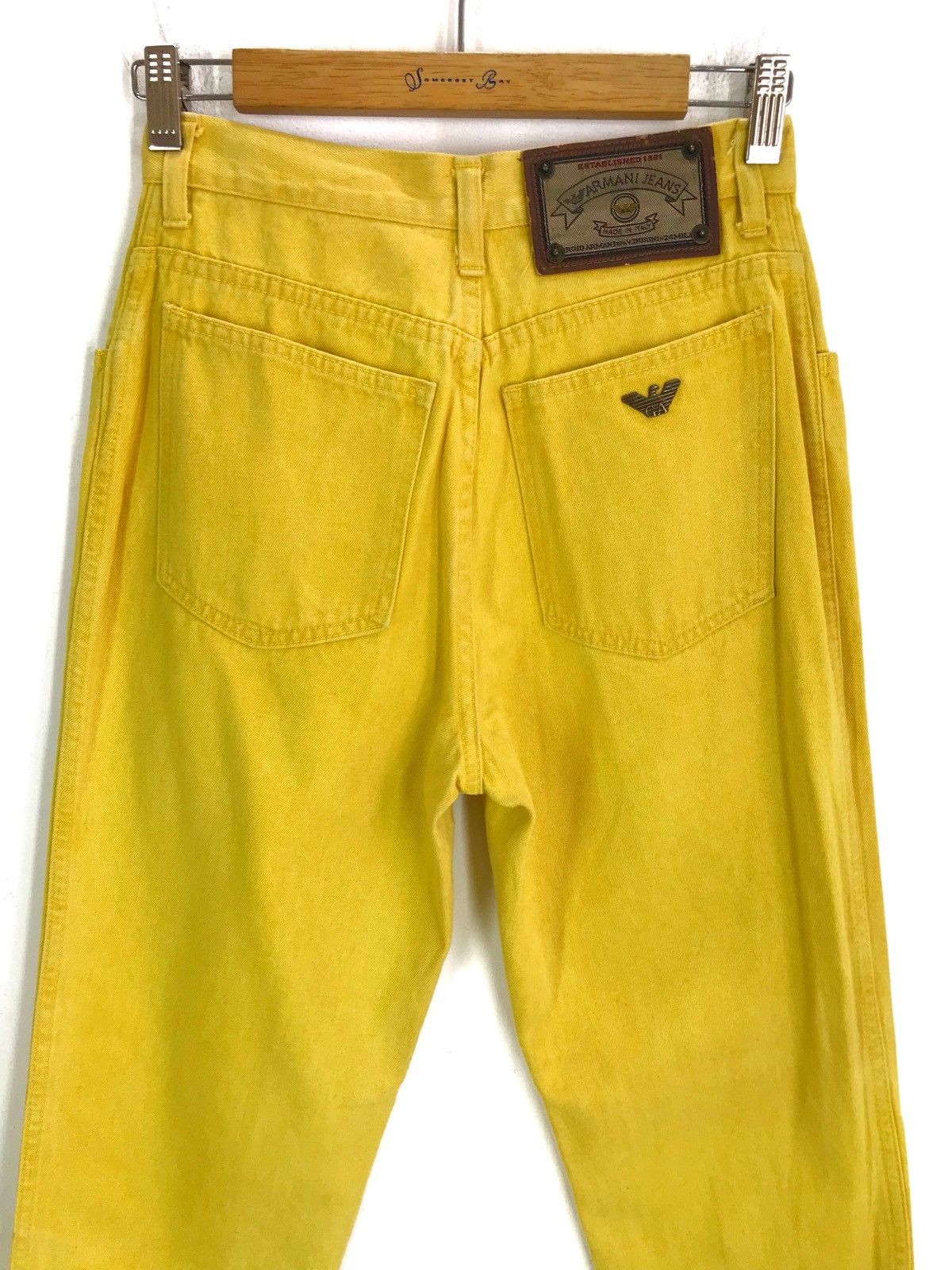 Giorgio Armani Vintage Giorgio Armani Made In Italy Yellow Denim Jeans Size 26" / US 2 / IT 38 - 1 Thumbnail