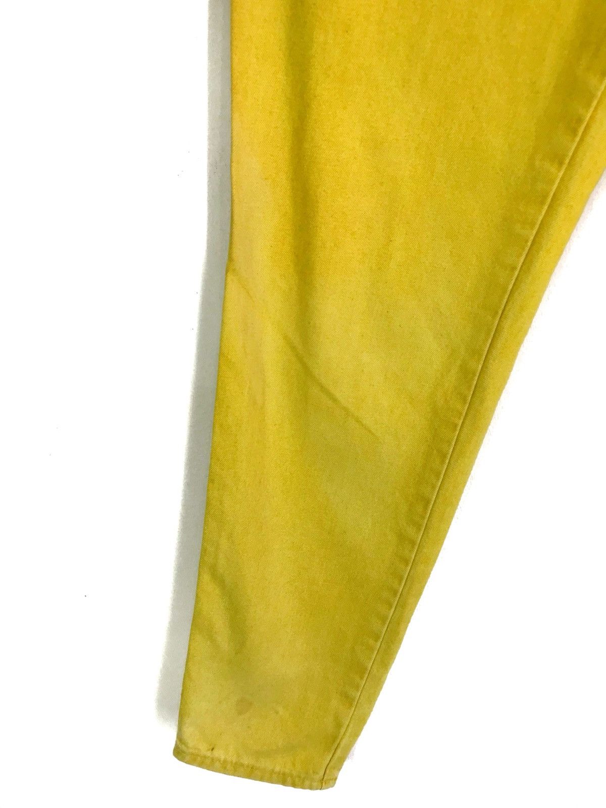 Giorgio Armani Vintage Giorgio Armani Made In Italy Yellow Denim Jeans Size 26" / US 2 / IT 38 - 4 Thumbnail