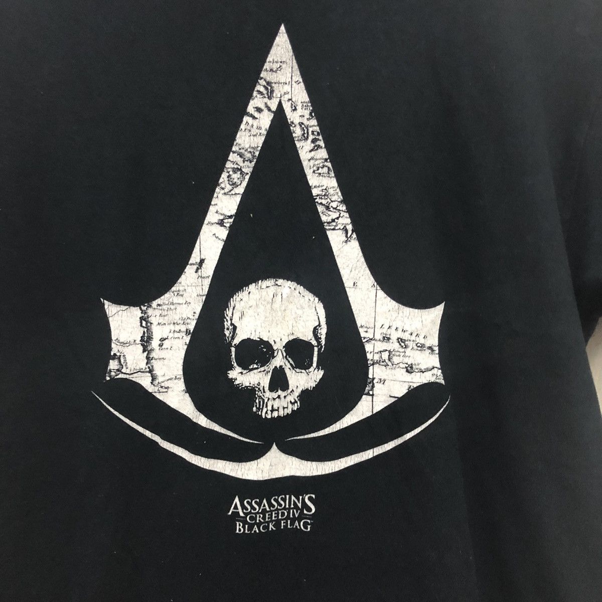Japanese Brand Assasin’s creed IV black flag copyright © 2013 Size US M / EU 48-50 / 2 - 2 Thumbnail