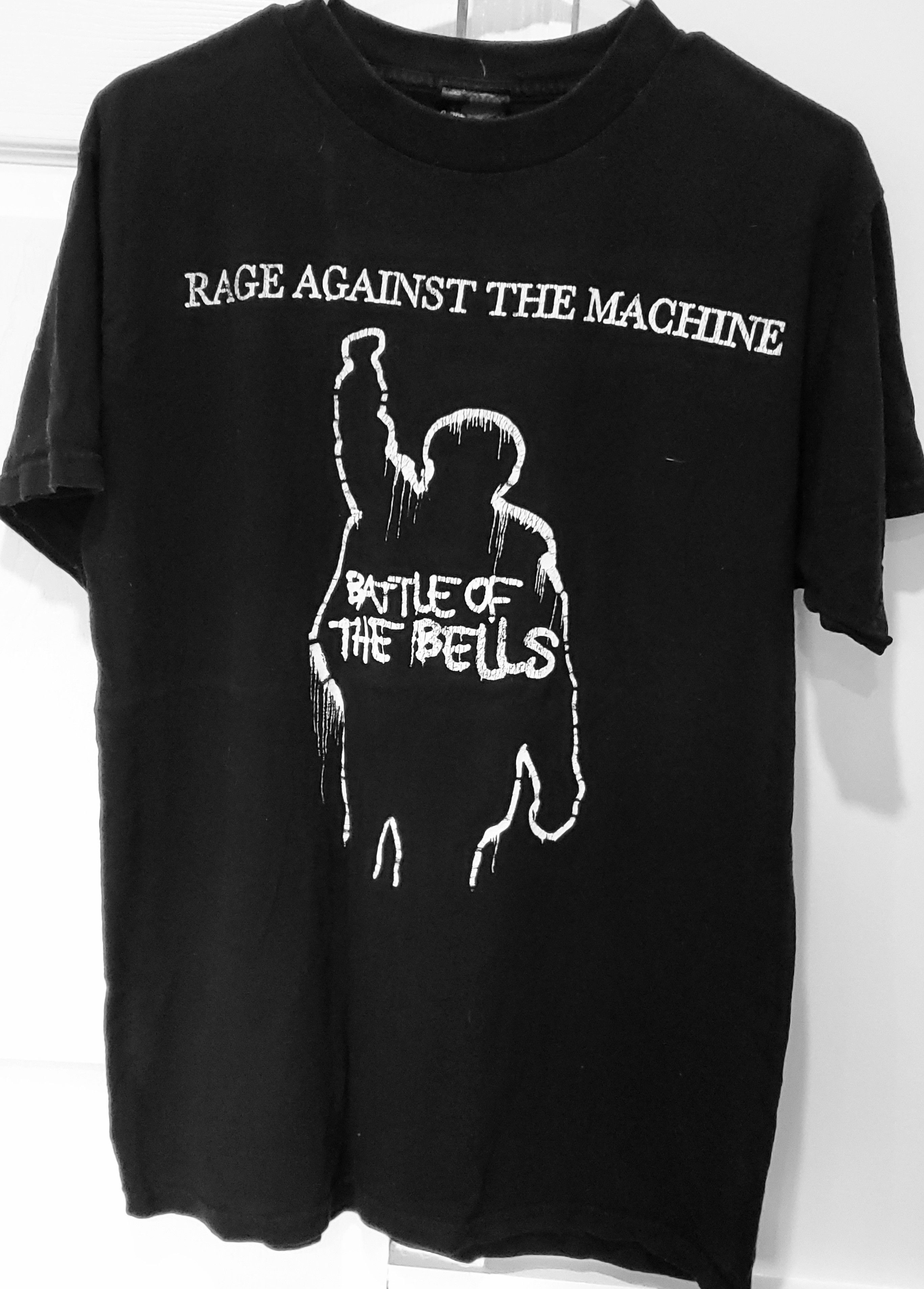 VINTAGE authentic RAGE AGAINST THE MACHINE VINTAGE 2007 CONCERT SHIRT