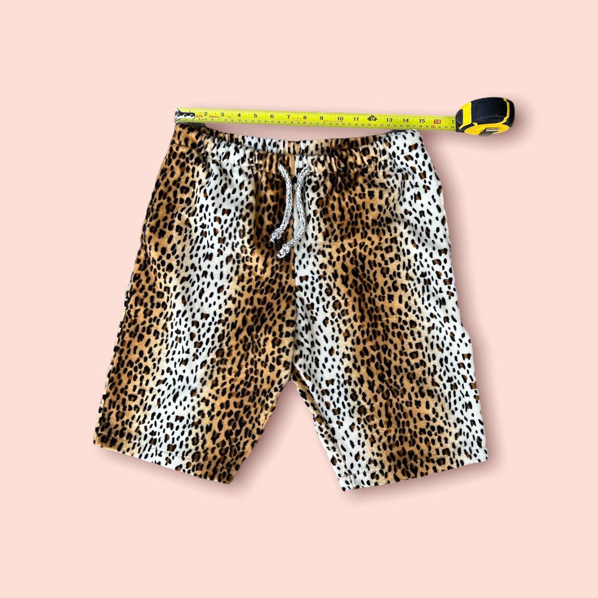 Other VINUS RAGS FLUFFY LEOPARD PRINT SHORTS Size US 30 / EU 46 - 14 Thumbnail