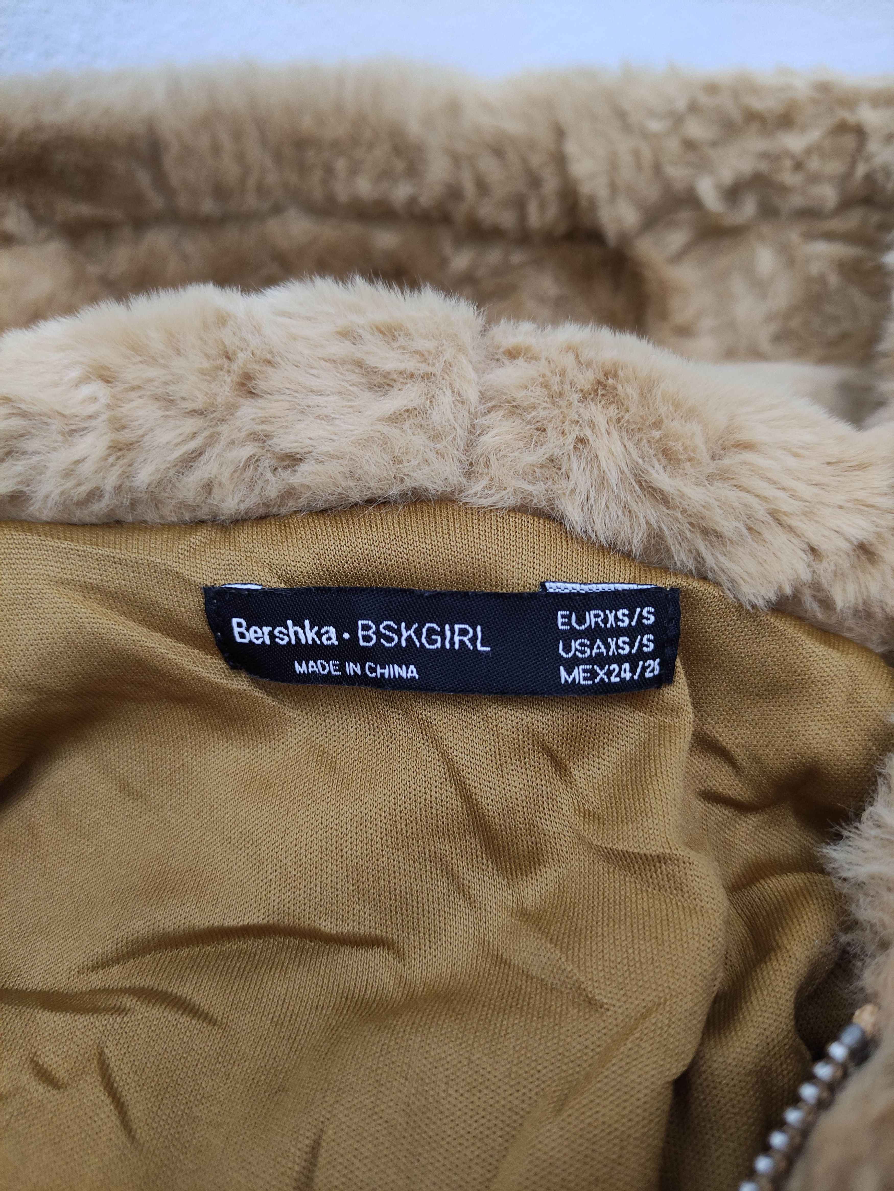 Bershka BERSHKA BSKGIRL 1/4 ZIPPER FAUX RABBIT FUR CROPPED HOODIE Size XS / US 0-2 / IT 36-38 - 7 Thumbnail