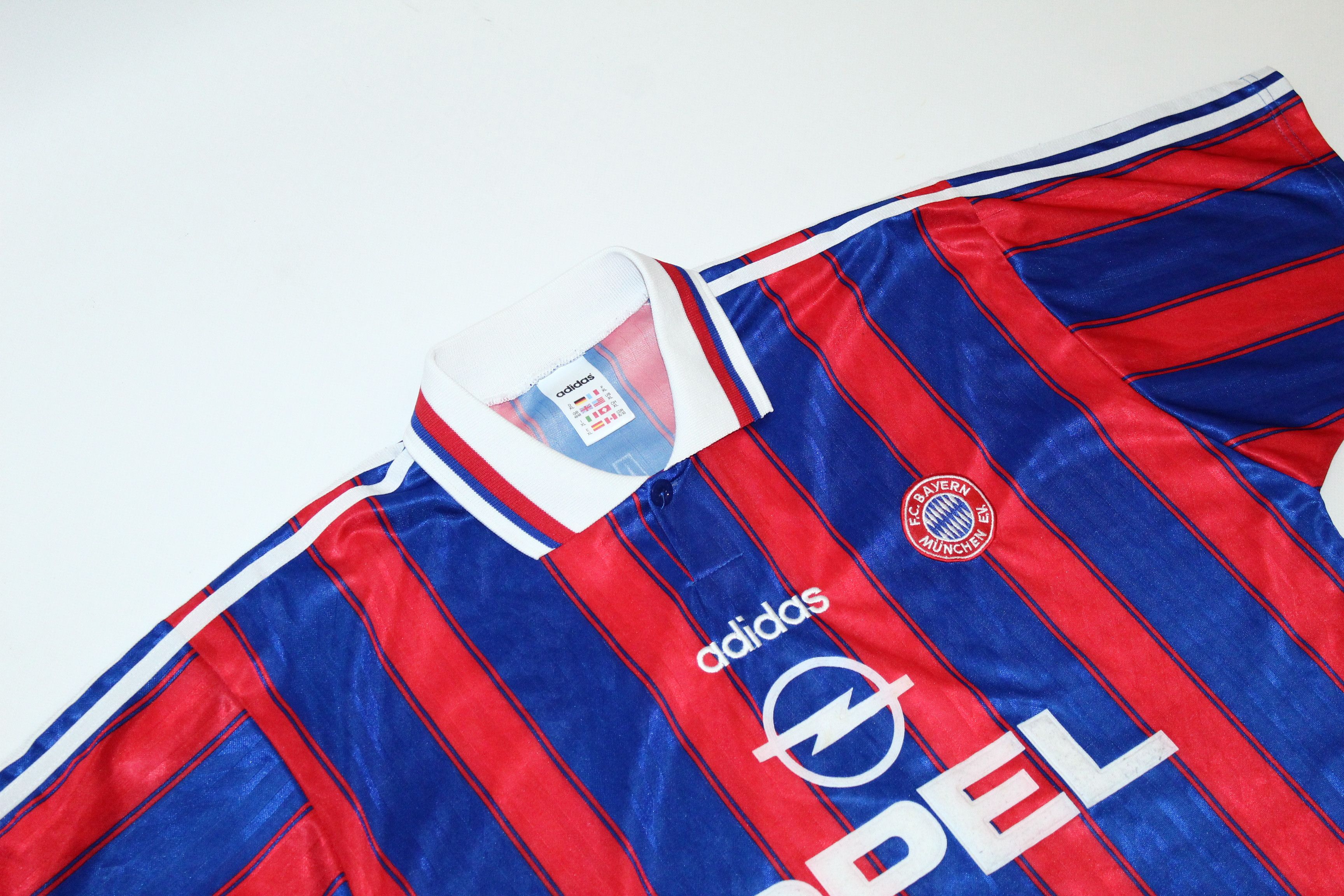 Adidas 💥 VTG 💥 '95 Adidas F.C. Bayern Munich #8 Bandowski Jersey Size US XL / EU 56 / 4 - 2 Thumbnail